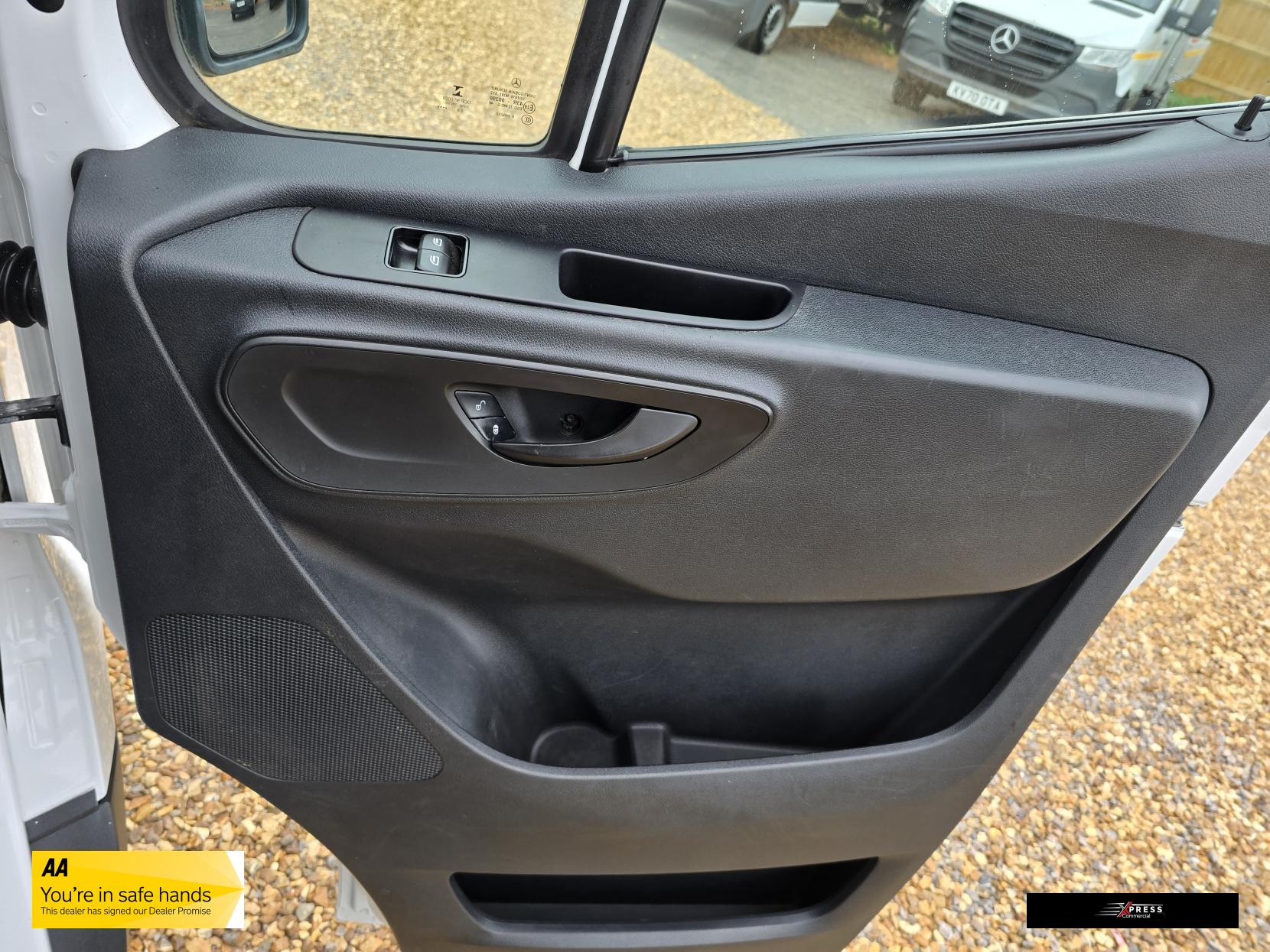 Mercedes-Benz Sprinter Sprinter 2.1 311 CDI Panel Van 5dr Diesel Manual RWD L3 H2 Euro 6 (114 ps)