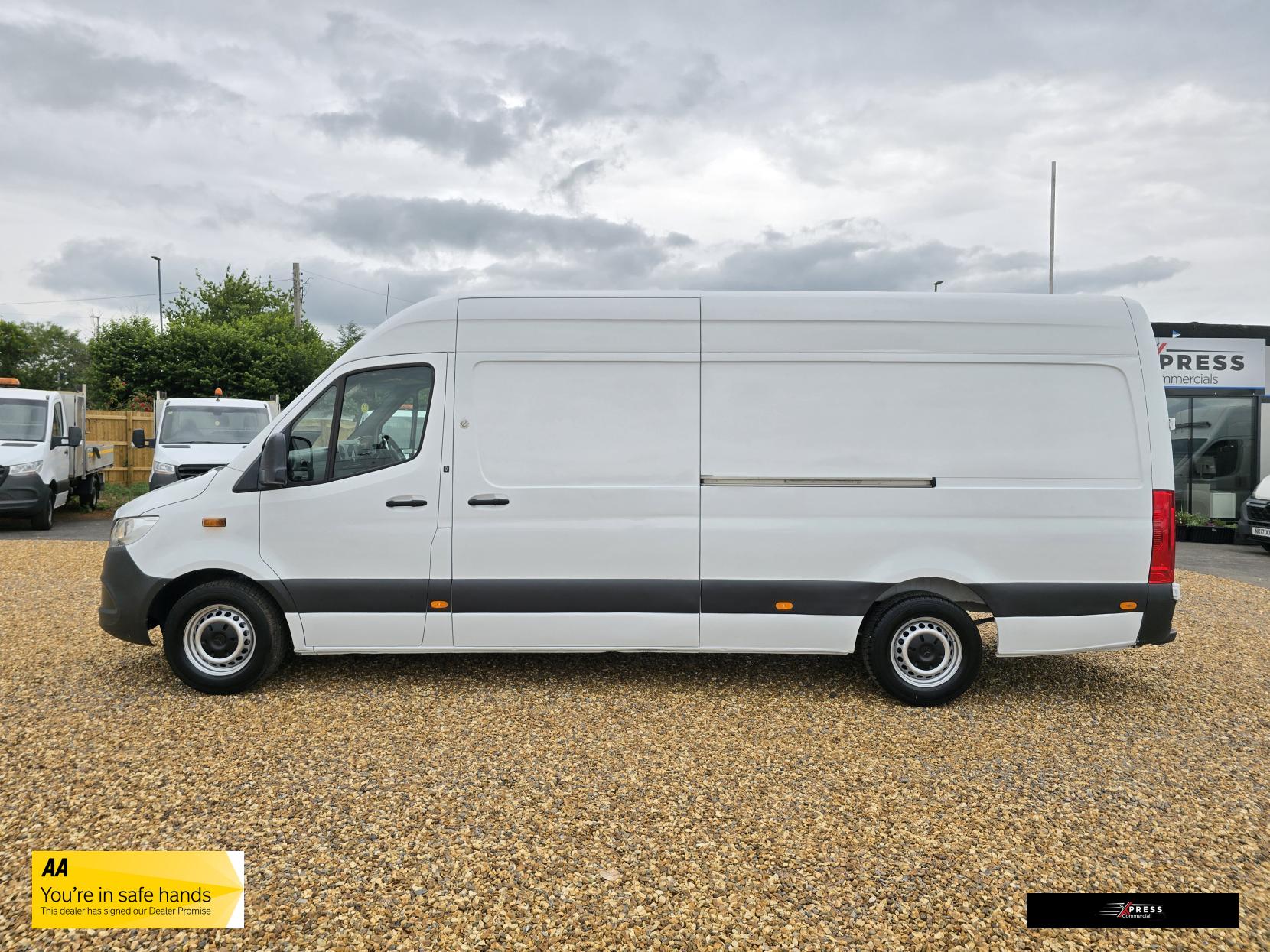 Mercedes-Benz Sprinter Sprinter 2.1 311 CDI Panel Van 5dr Diesel Manual RWD L3 H2 Euro 6 (114 ps)