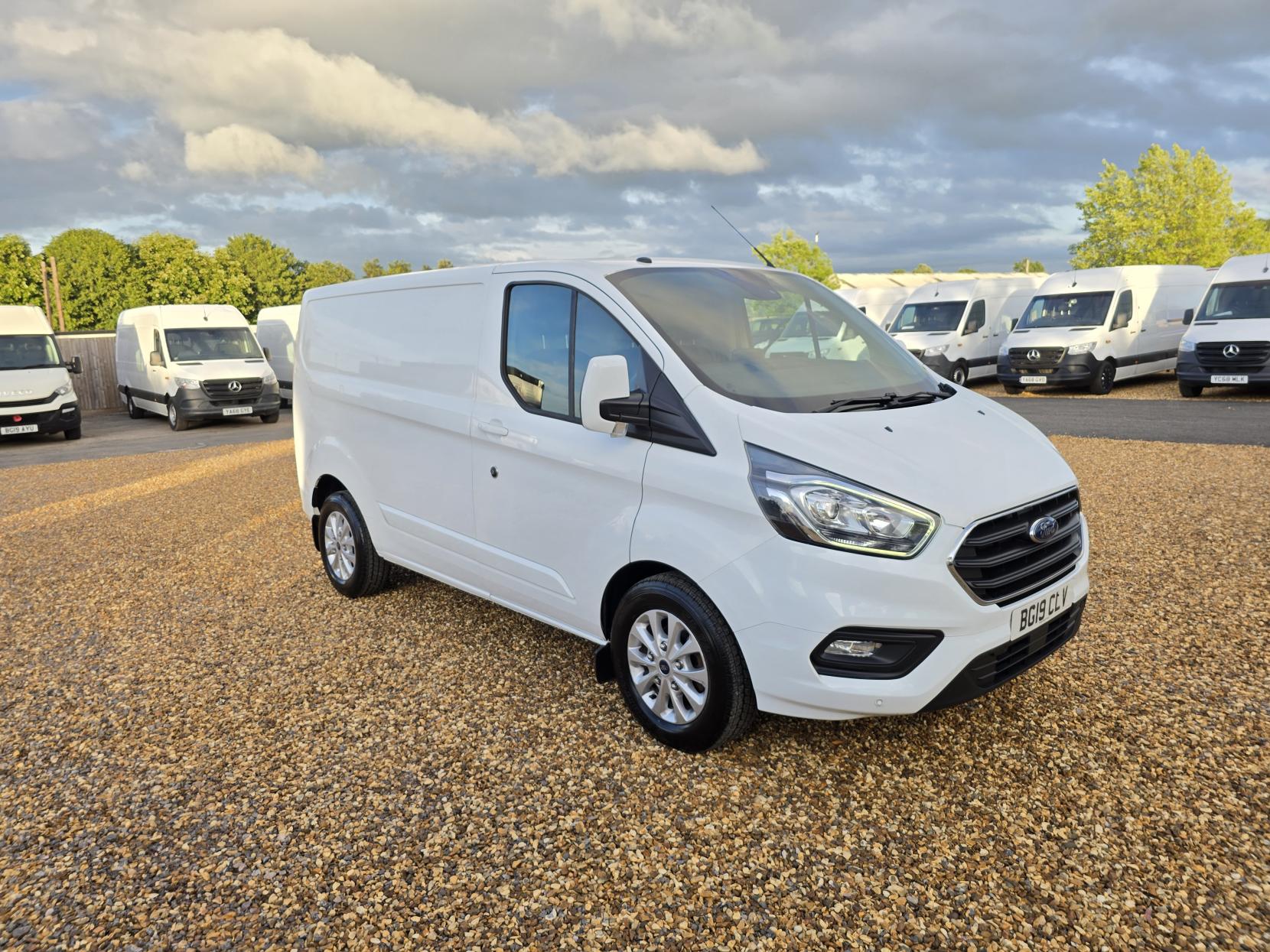 Ford Transit Custom 2.0 300 EcoBlue Limited Panel Van 5dr Diesel Manual L1 H1 Euro 6 (s/s) (130 ps)