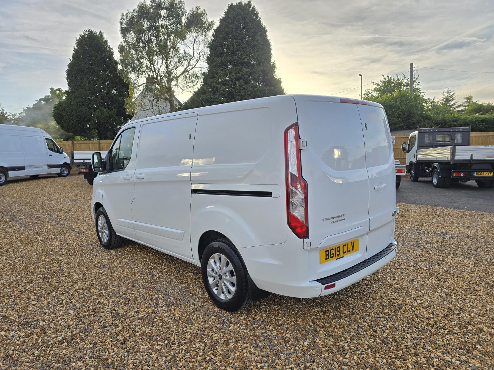 Ford Transit Custom 2.0 300 EcoBlue Limited Panel Van 5dr Diesel Manual L1 H1 Euro 6 (s/s) (130 ps)