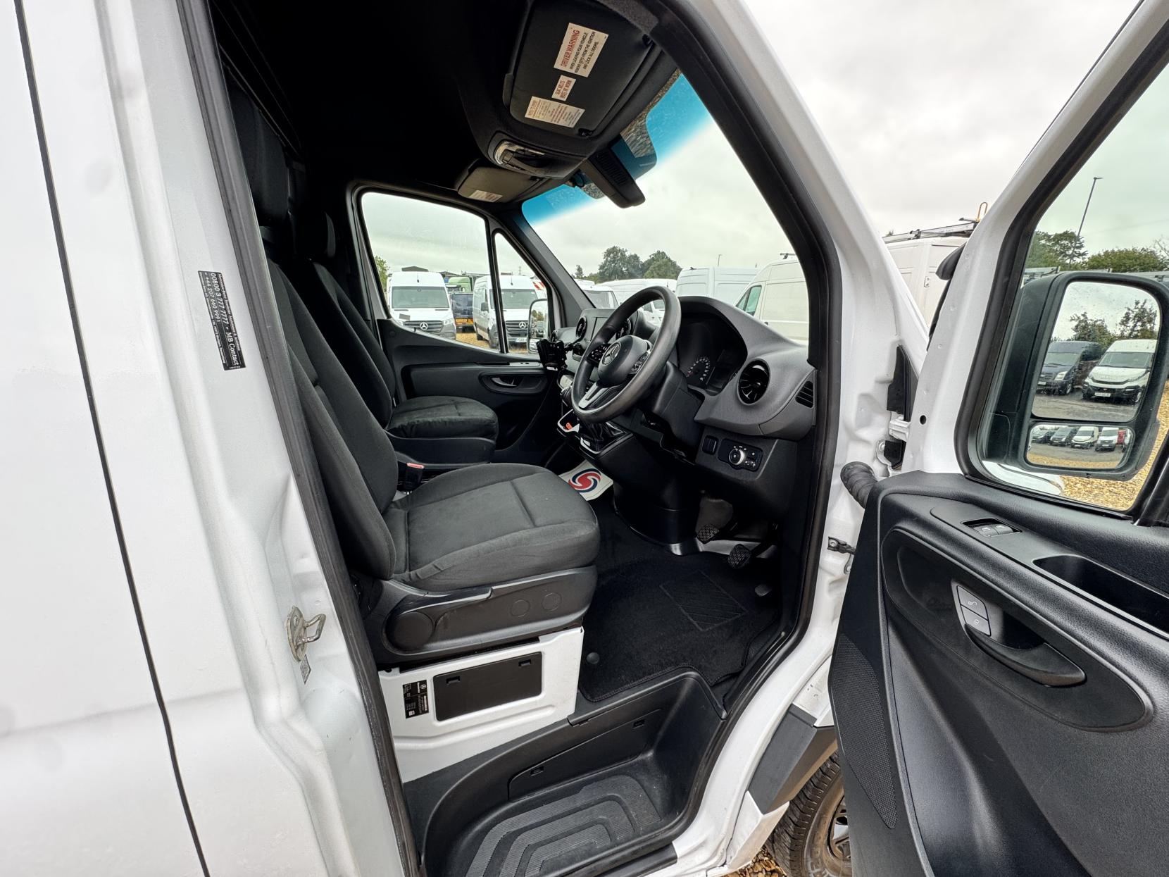 Mercedes-Benz Sprinter 2.1 311 CDI Panel Van 5dr Diesel Manual RWD L3 H2 Euro 6 (114 ps)