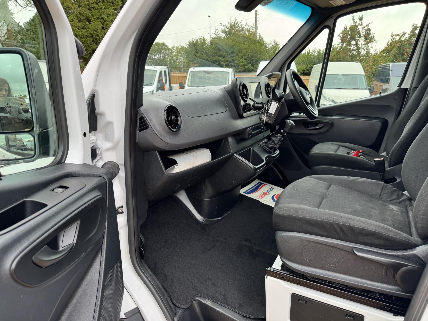 Mercedes-Benz Sprinter 2.1 311 CDI Panel Van 5dr Diesel Manual RWD L3 H2 Euro 6 (114 ps)