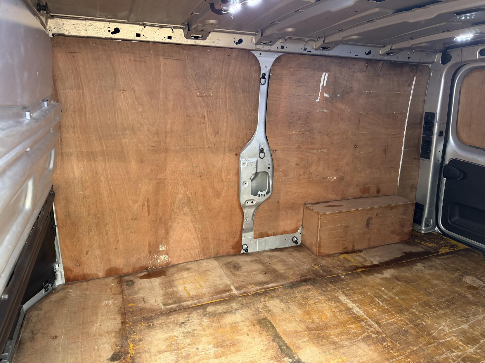 Vauxhall Vivaro 1.6 CDTi 2900 Sportive Panel Van 5dr Diesel Manual L2 H1 Euro 6 (120 ps)