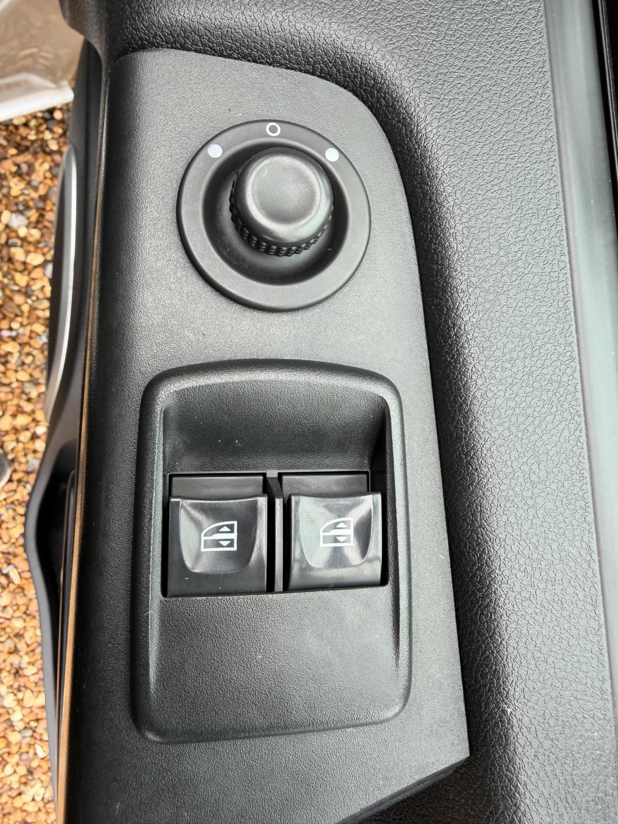 Vauxhall Vivaro 1.6 CDTi 2900 Sportive Panel Van 5dr Diesel Manual L2 H1 Euro 6 (120 ps)