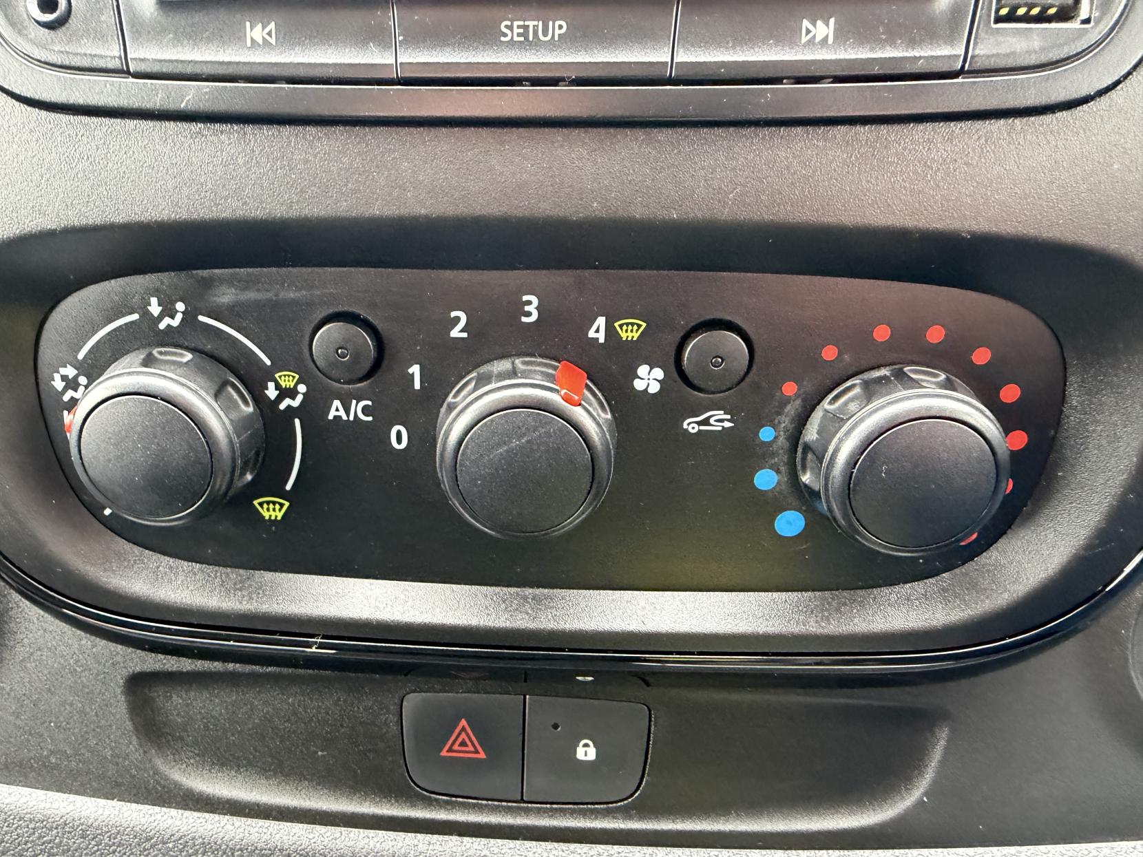 Vauxhall Vivaro 1.6 CDTi 2900 Sportive Panel Van 5dr Diesel Manual L2 H1 Euro 6 (120 ps)