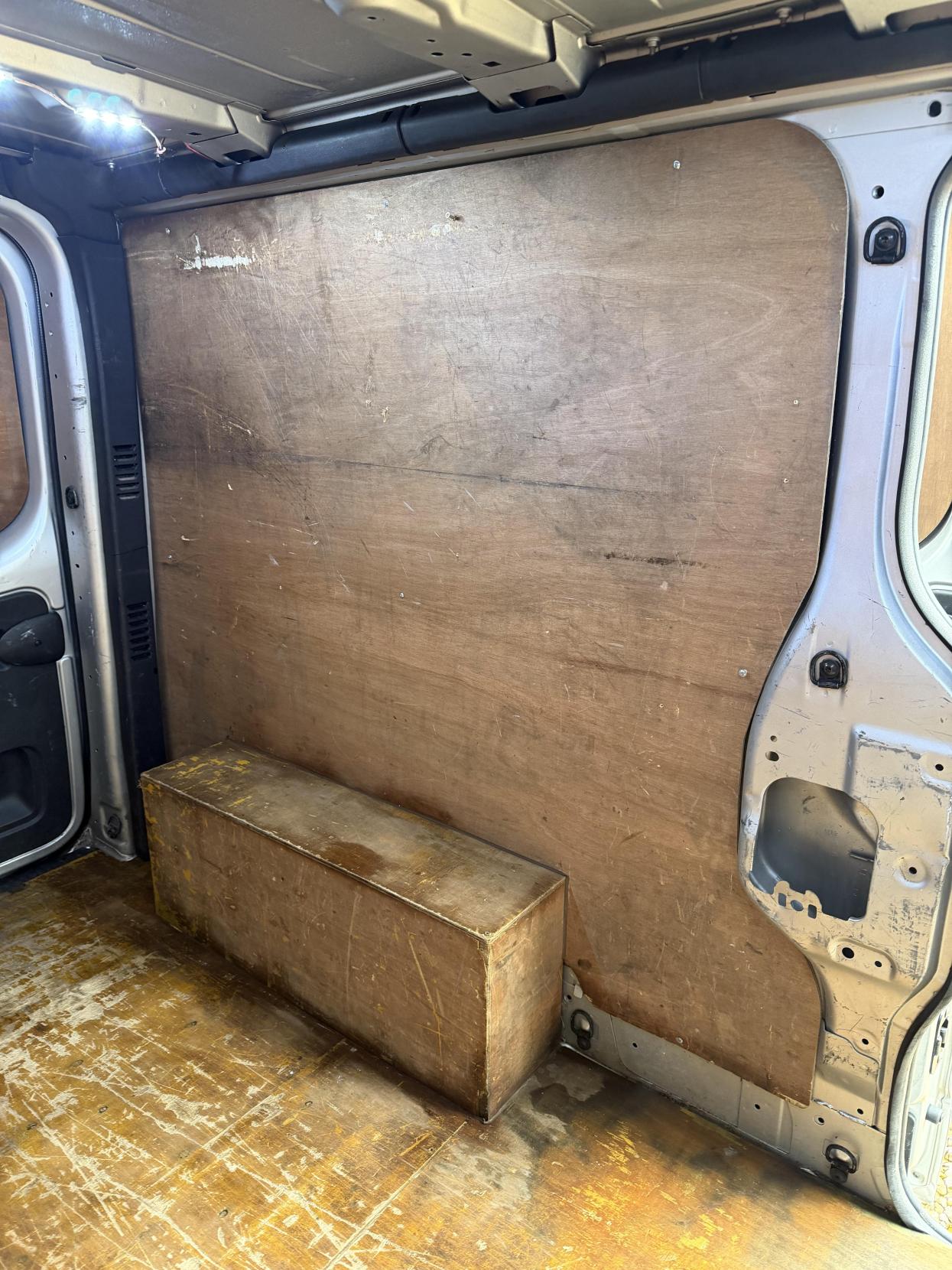 Vauxhall Vivaro 1.6 CDTi 2900 Sportive Panel Van 5dr Diesel Manual L2 H1 Euro 6 (120 ps)