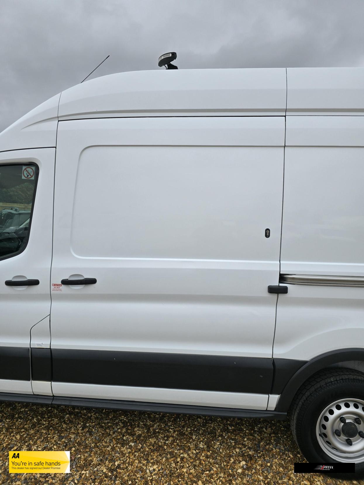 Ford Transit Transit 2.0 350 EcoBlue Panel Van 5dr Diesel Manual FWD L2 H3 Euro 6 (130 ps)