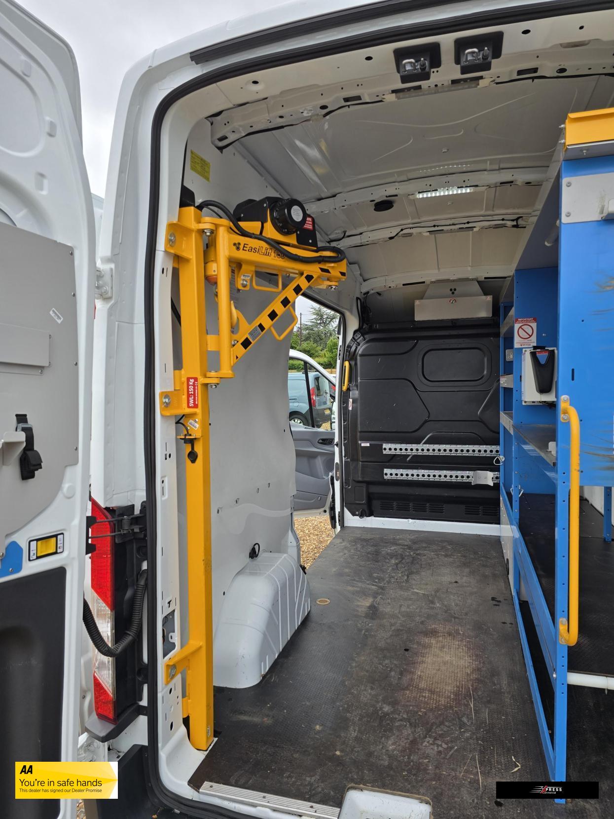 Ford Transit Transit 2.0 350 EcoBlue Panel Van 5dr Diesel Manual FWD L2 H3 Euro 6 (130 ps)