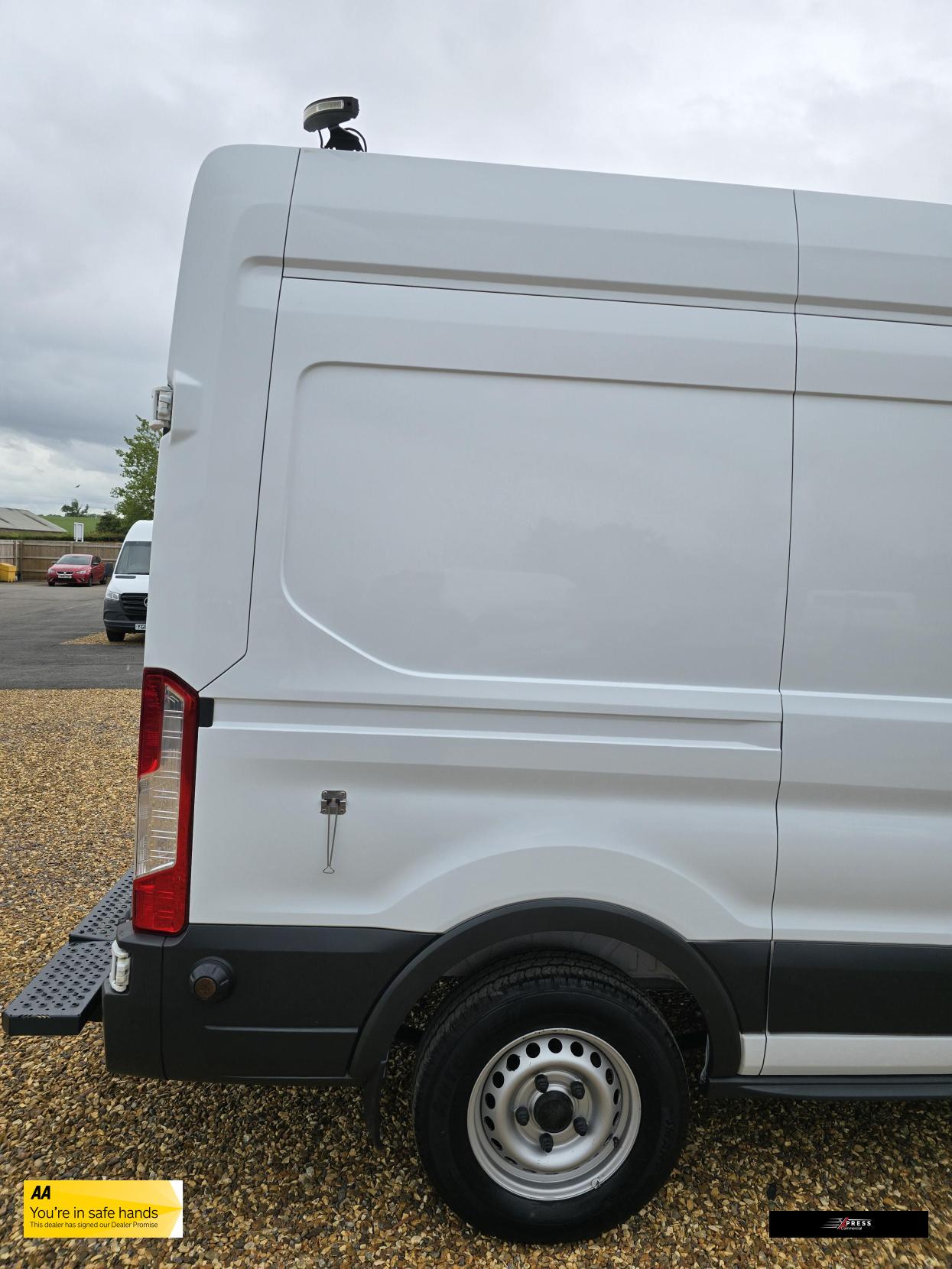 Ford Transit Transit 2.0 350 EcoBlue Panel Van 5dr Diesel Manual FWD L2 H3 Euro 6 (130 ps)