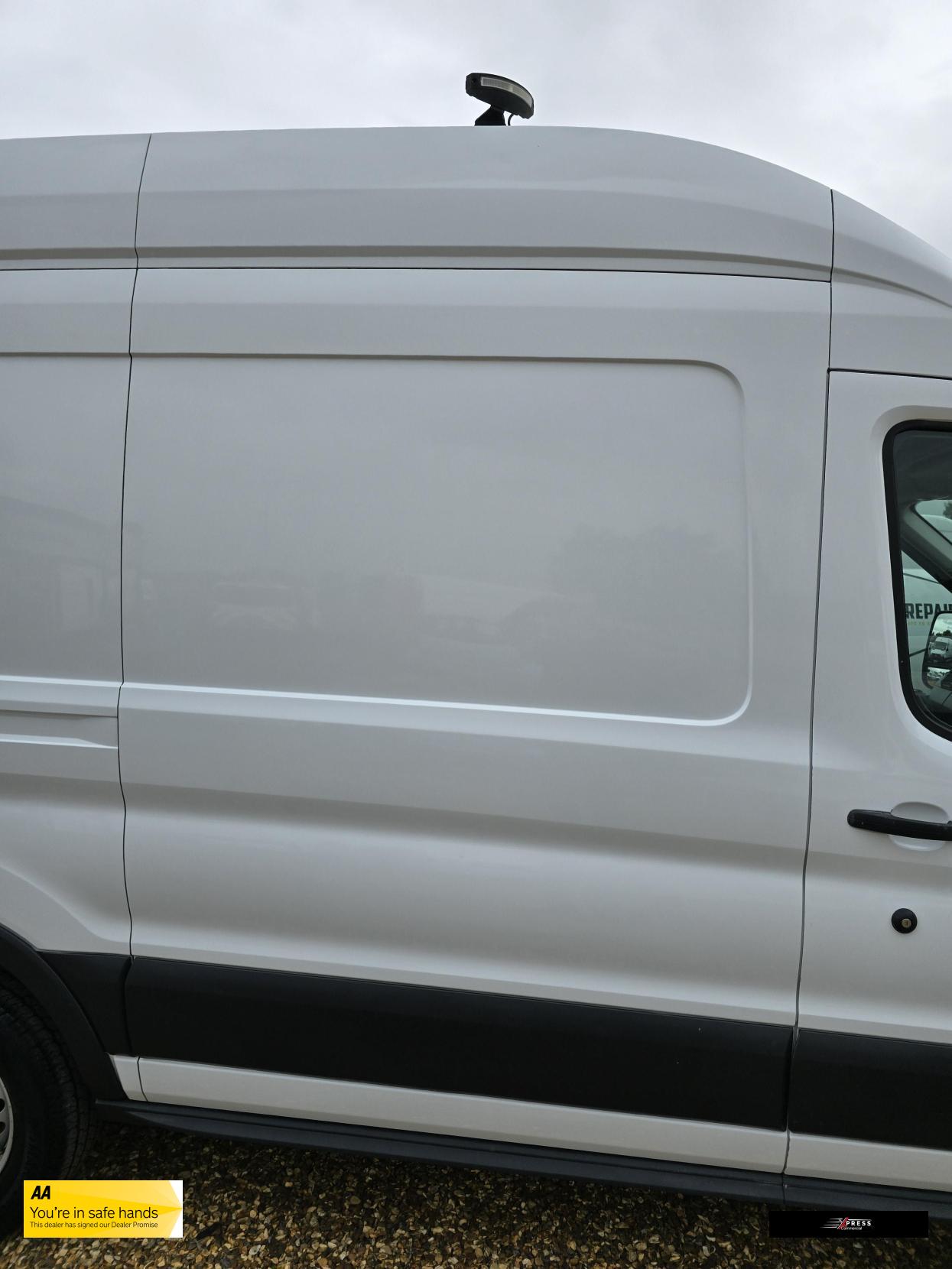 Ford Transit Transit 2.0 350 EcoBlue Panel Van 5dr Diesel Manual FWD L2 H3 Euro 6 (130 ps)