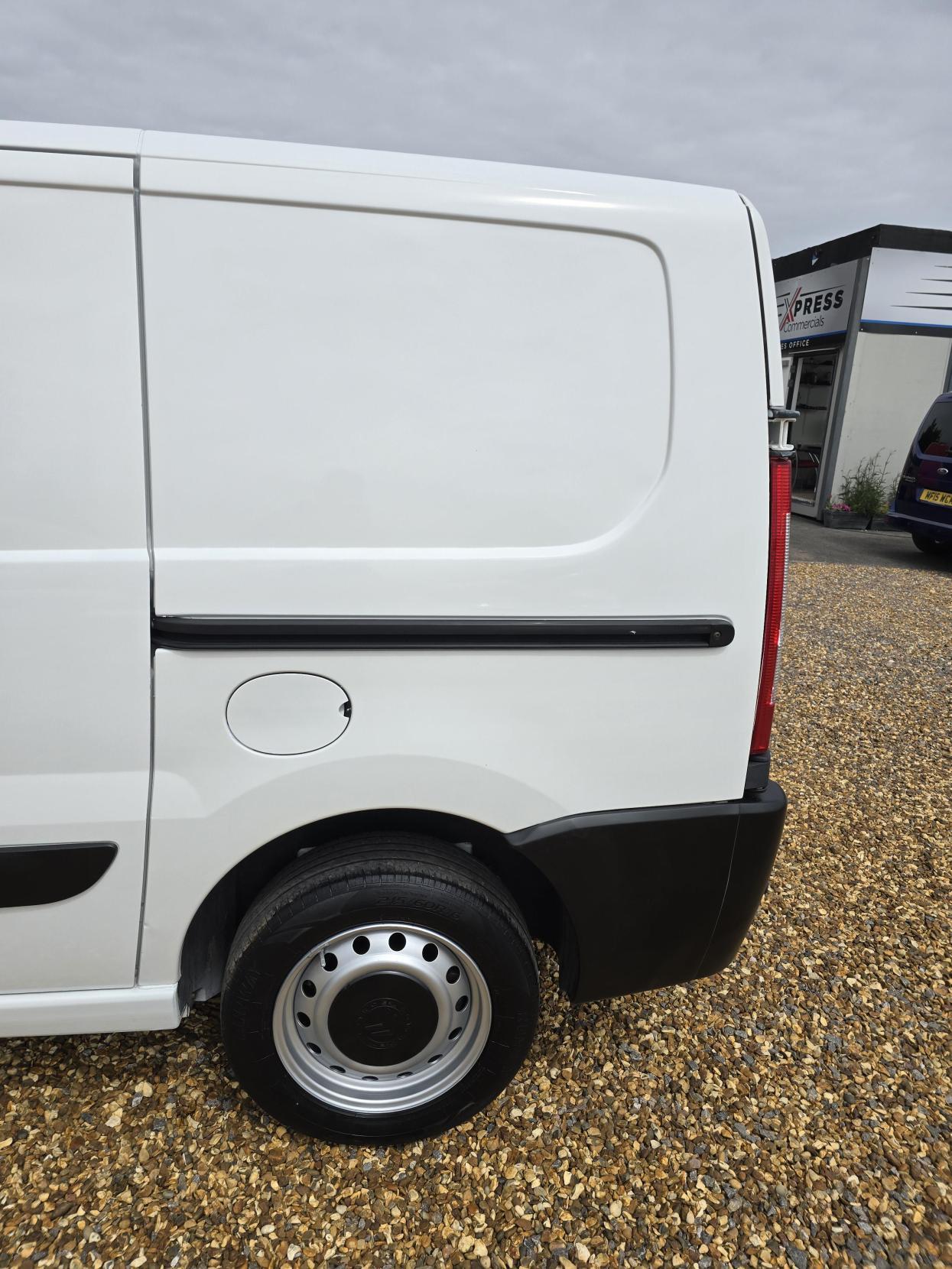 Citroen Dispatch 1.6 1200 HDi Panel Van 5dr Diesel Manual L1 H1 (191 g/km, 90 bhp)