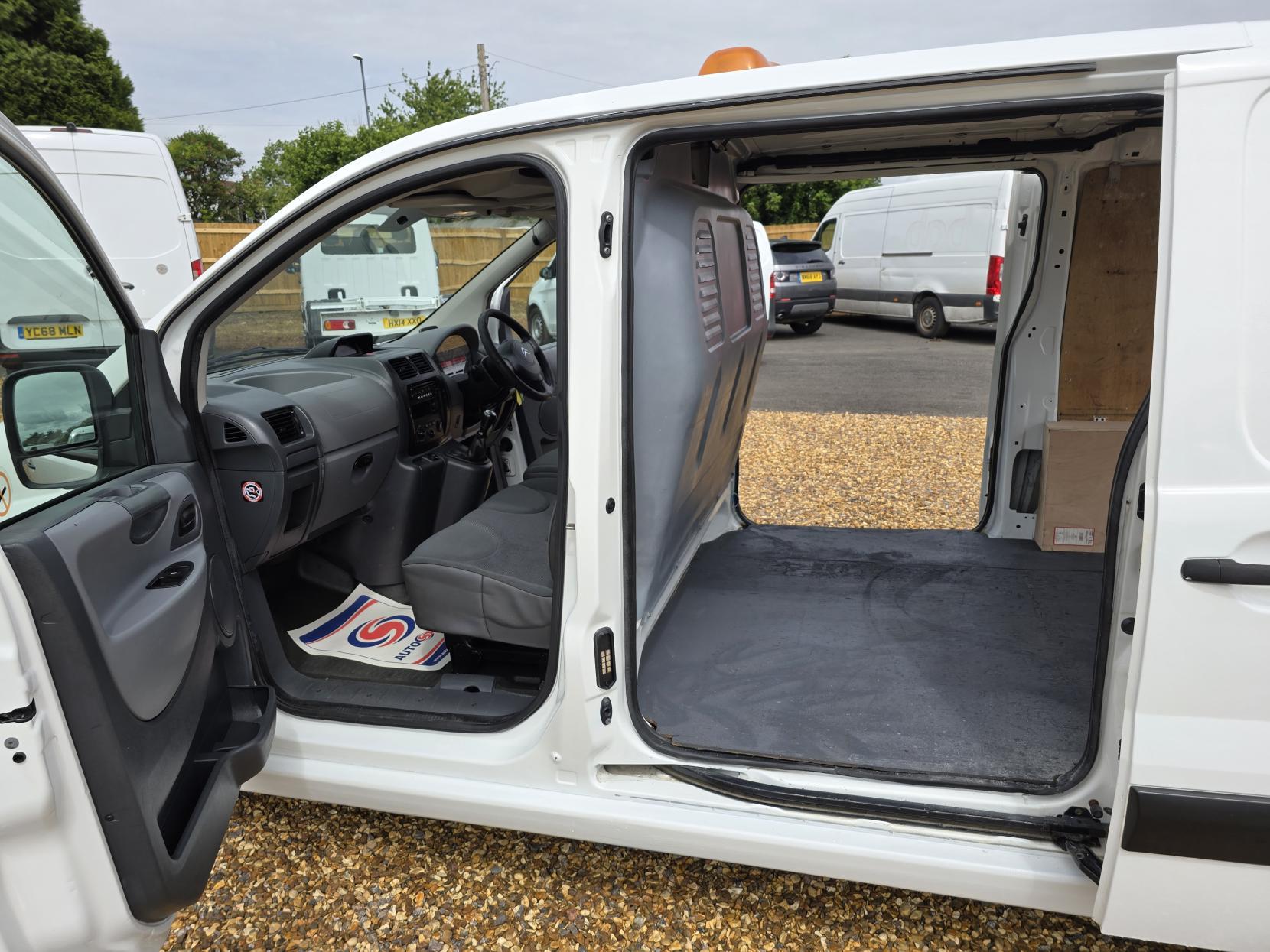 Citroen Dispatch 1.6 1200 HDi Panel Van 5dr Diesel Manual L1 H1 (191 g/km, 90 bhp)