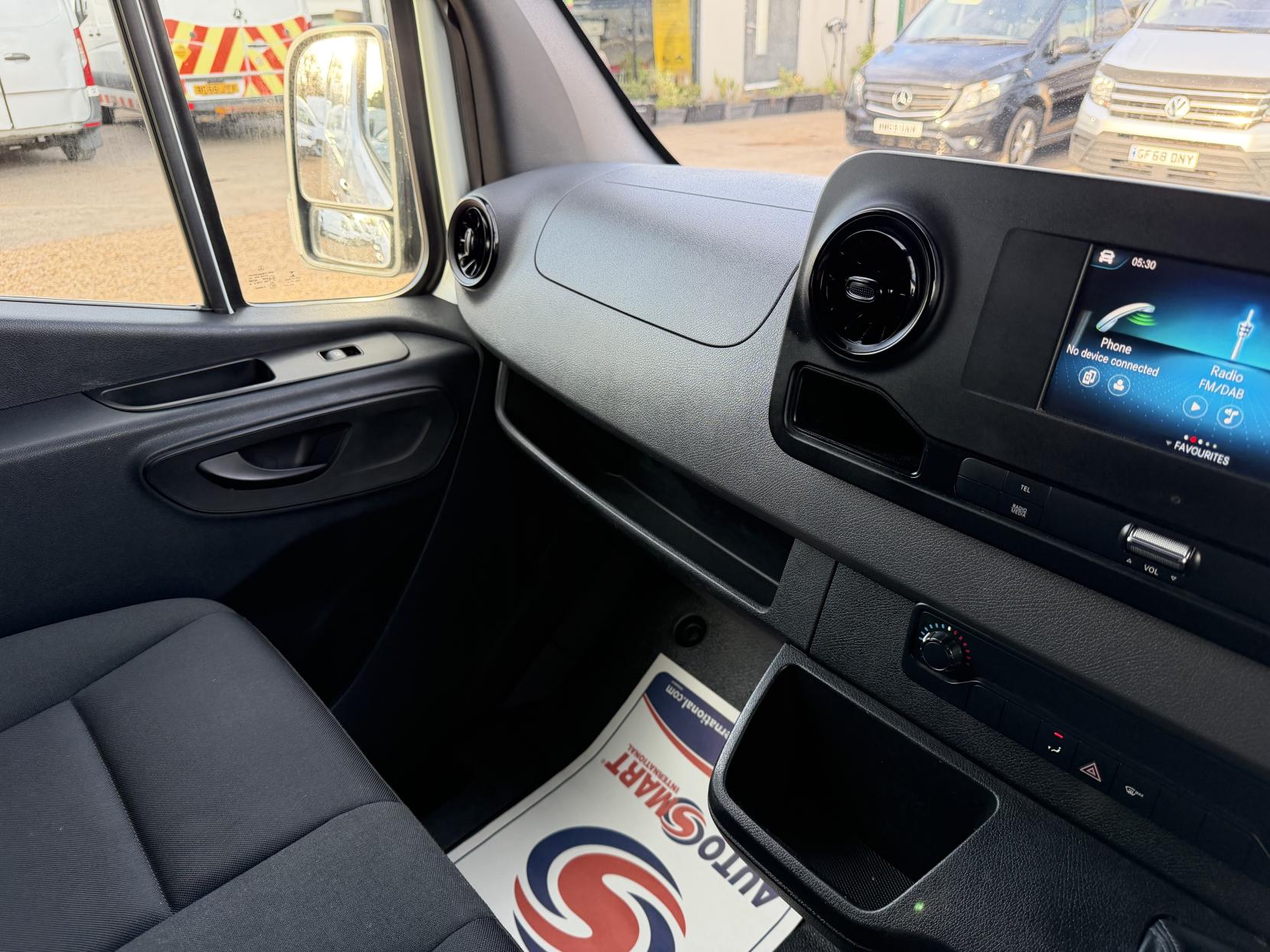 2021 Mercedes-Benz Sprinter 2.1 314 CDI Progressive Panel Van 5dr Diesel Manual RWD L3 H2 Euro 6 (s/s) (143 ps) - Thumbnail 29