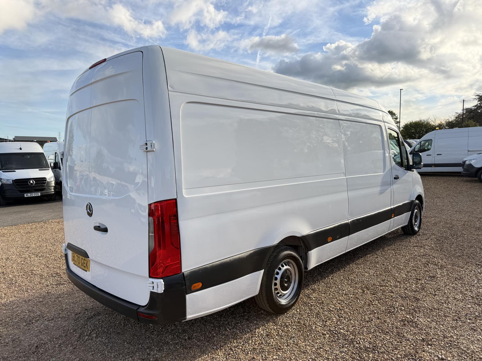 2021 Mercedes-Benz Sprinter 2.1 314 CDI Progressive Panel Van 5dr Diesel Manual RWD L3 H2 Euro 6 (s/s) (143 ps) - Thumbnail 10