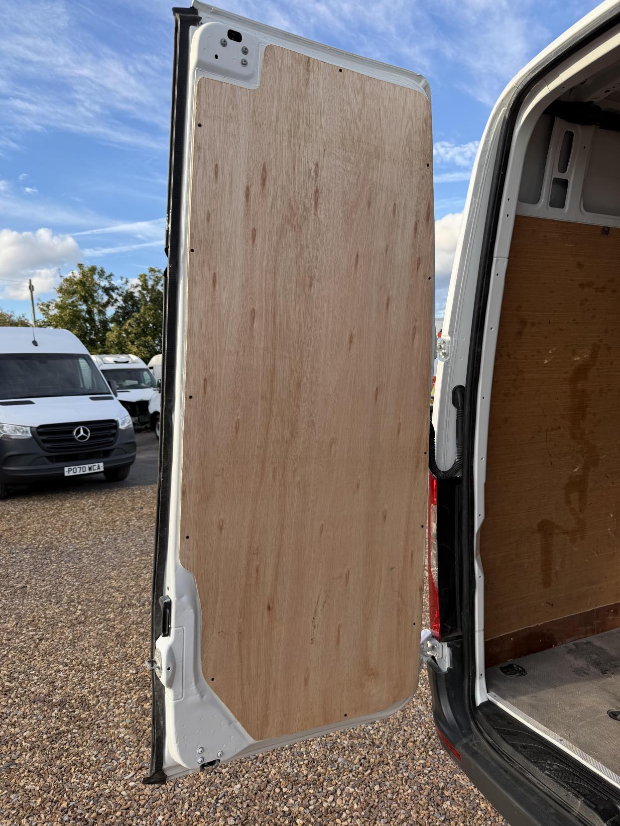 2021 Mercedes-Benz Sprinter 2.1 314 CDI Progressive Panel Van 5dr Diesel Manual RWD L3 H2 Euro 6 (s/s) (143 ps) - Thumbnail 38
