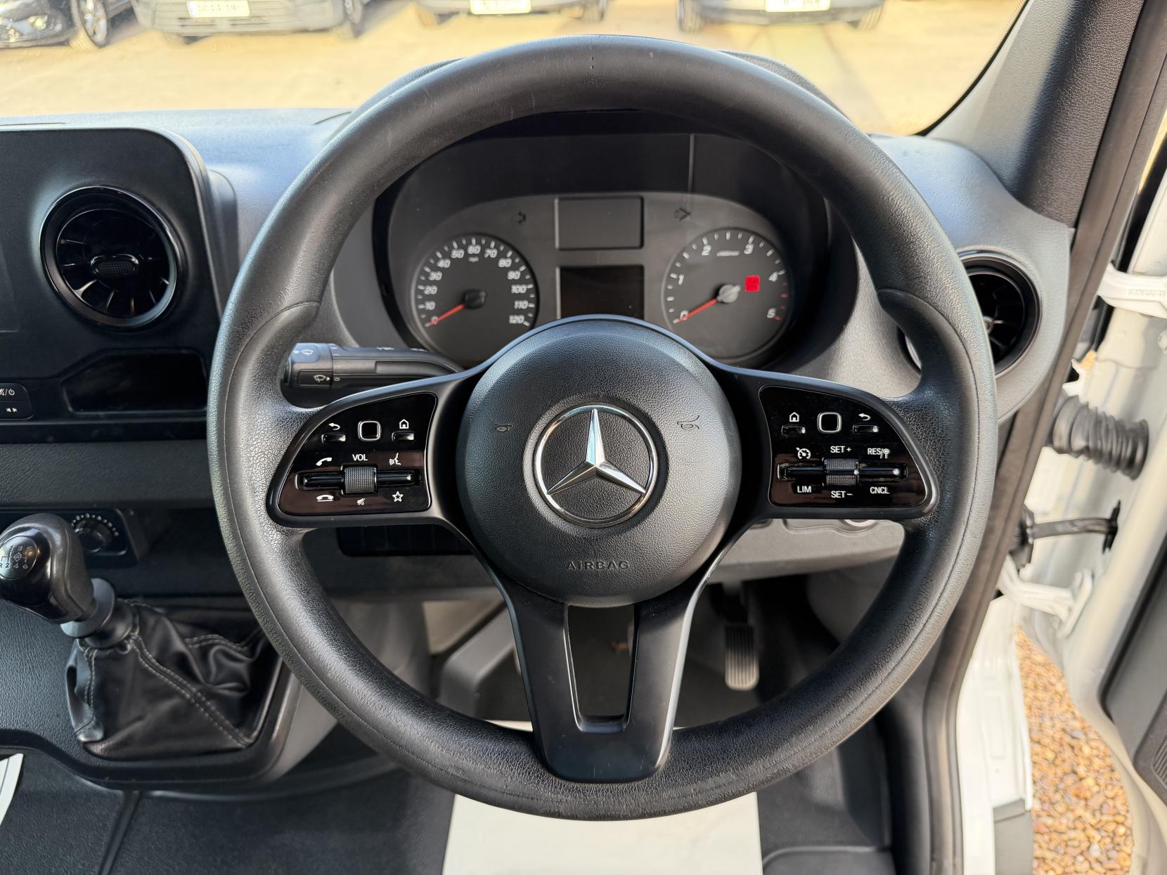 2021 Mercedes-Benz Sprinter 2.1 314 CDI Progressive Panel Van 5dr Diesel Manual RWD L3 H2 Euro 6 (s/s) (143 ps) - Thumbnail 15