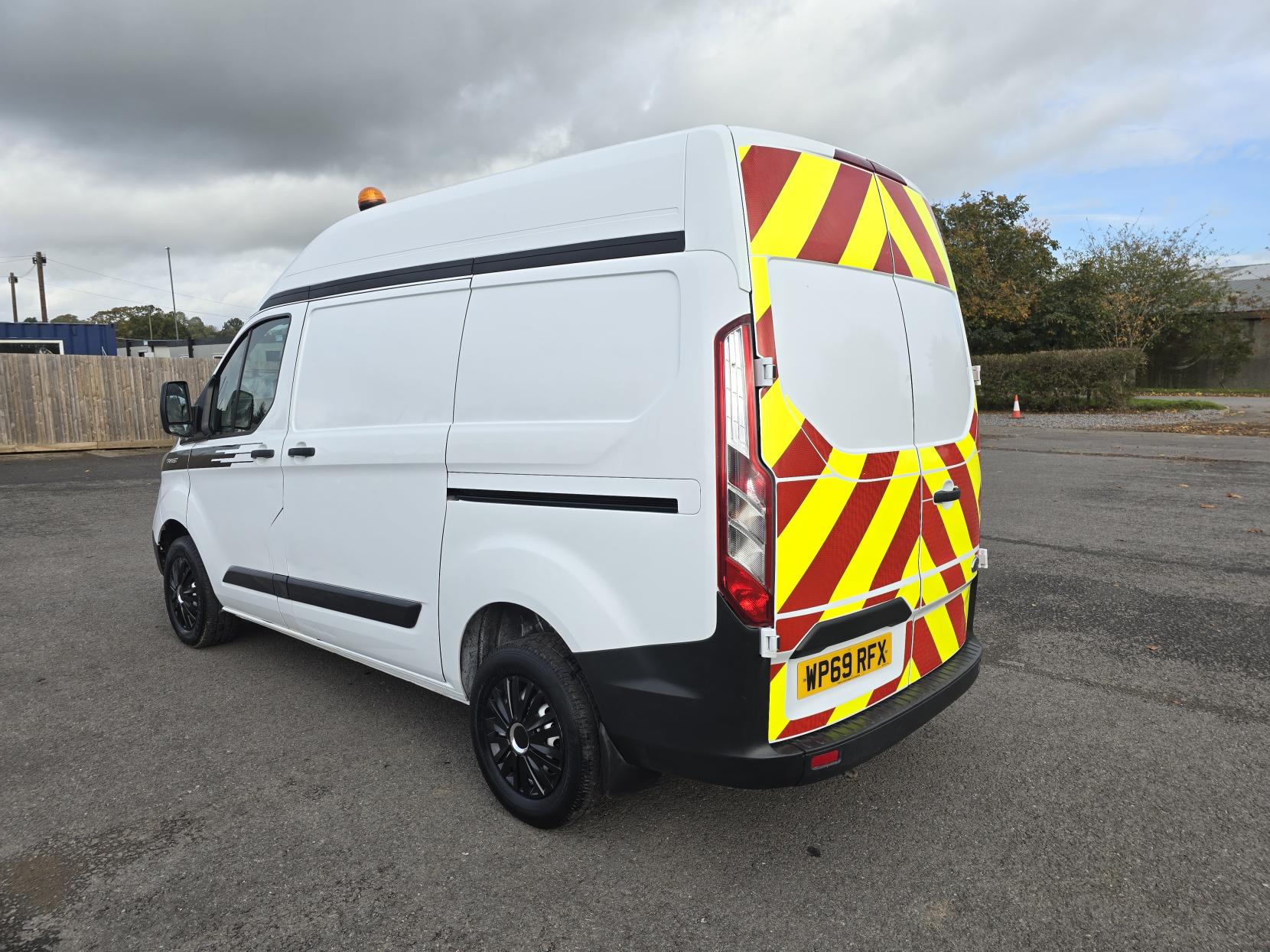 Ford Transit Custom 2.0 280 EcoBlue Leader Panel Van 5dr Diesel Manual L1 H1 Euro 6 (s/s) (105 ps)