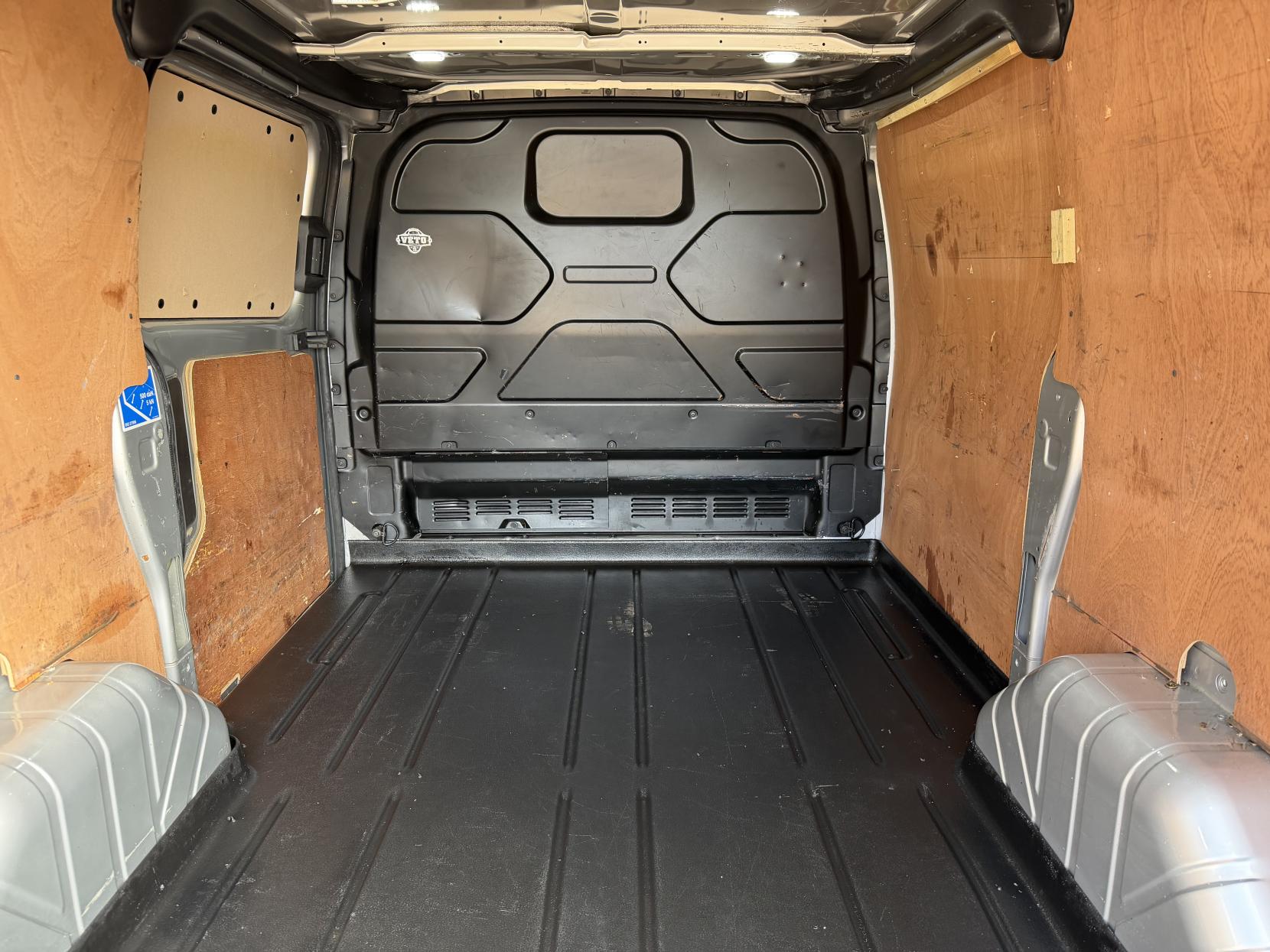 2022 Ford Transit Custom 2.0 280 EcoBlue Limited Panel Van 5dr Diesel Manual L1 H1 Euro 6 (s/s) (130 ps) - Thumbnail 40