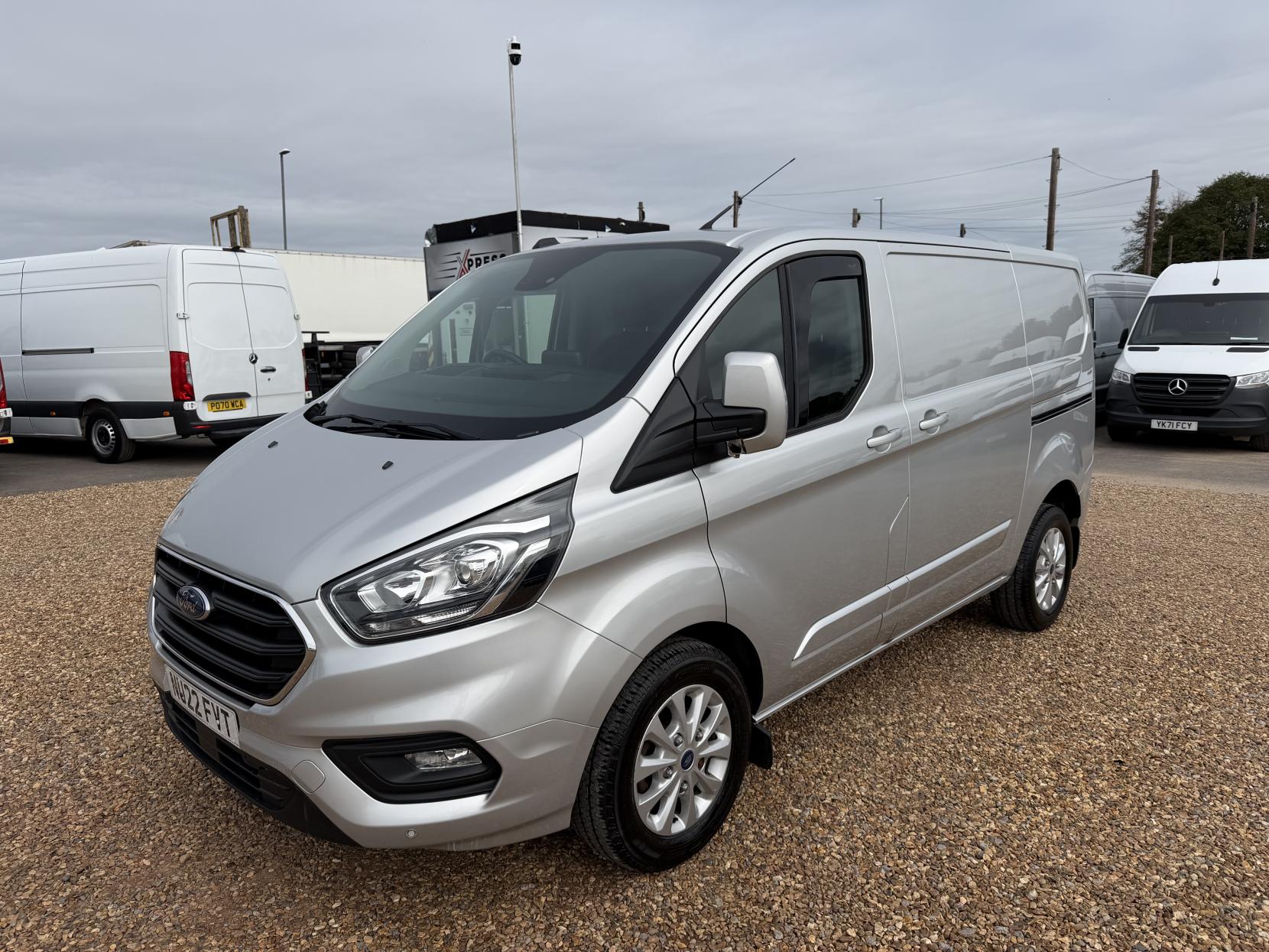 2022 Ford Transit Custom 2.0 280 EcoBlue Limited Panel Van 5dr Diesel Manual L1 H1 Euro 6 (s/s) (130 ps) - Thumbnail 7