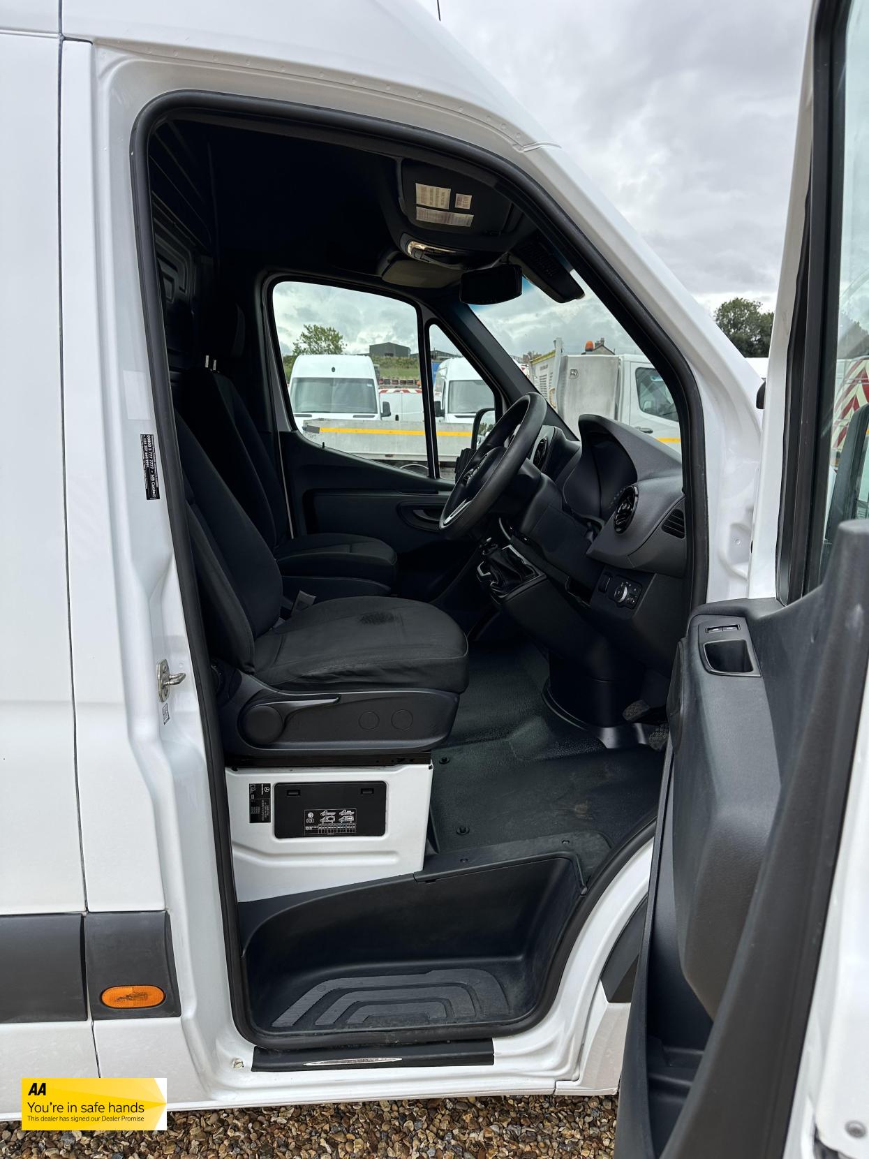 Mercedes-Benz Sprinter 2.1 311 CDI Panel Van 5dr Diesel Manual RWD L3 H2 Euro 6 (114 ps)