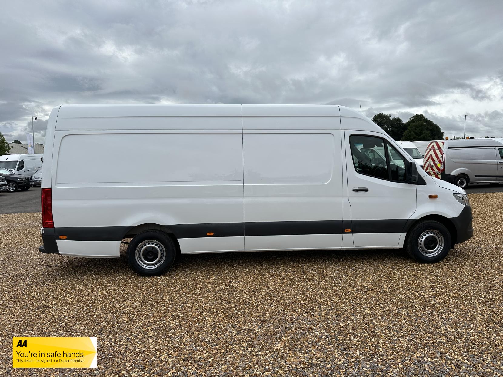 Mercedes-Benz Sprinter 2.1 311 CDI Panel Van 5dr Diesel Manual RWD L3 H2 Euro 6 (114 ps)