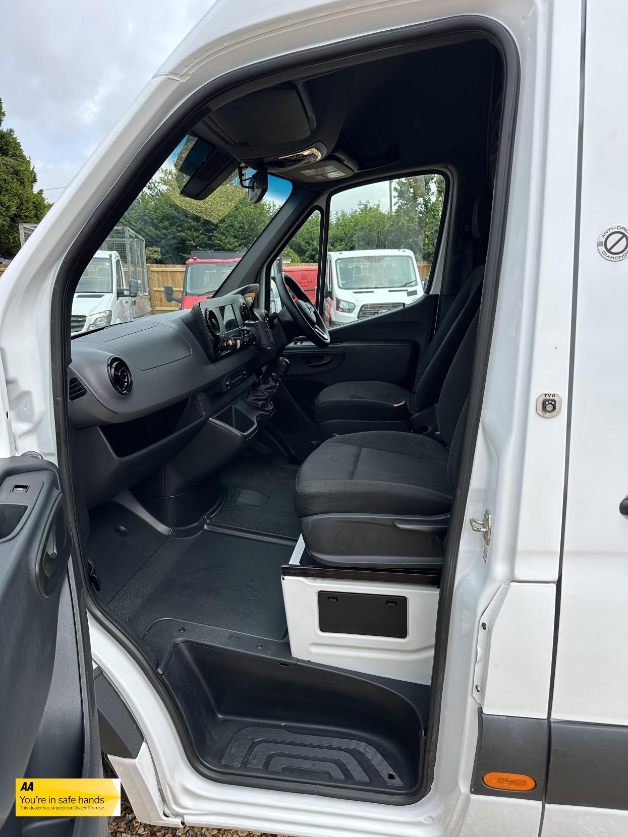 Mercedes-Benz Sprinter 2.1 311 CDI Panel Van 5dr Diesel Manual RWD L3 H2 Euro 6 (114 ps)