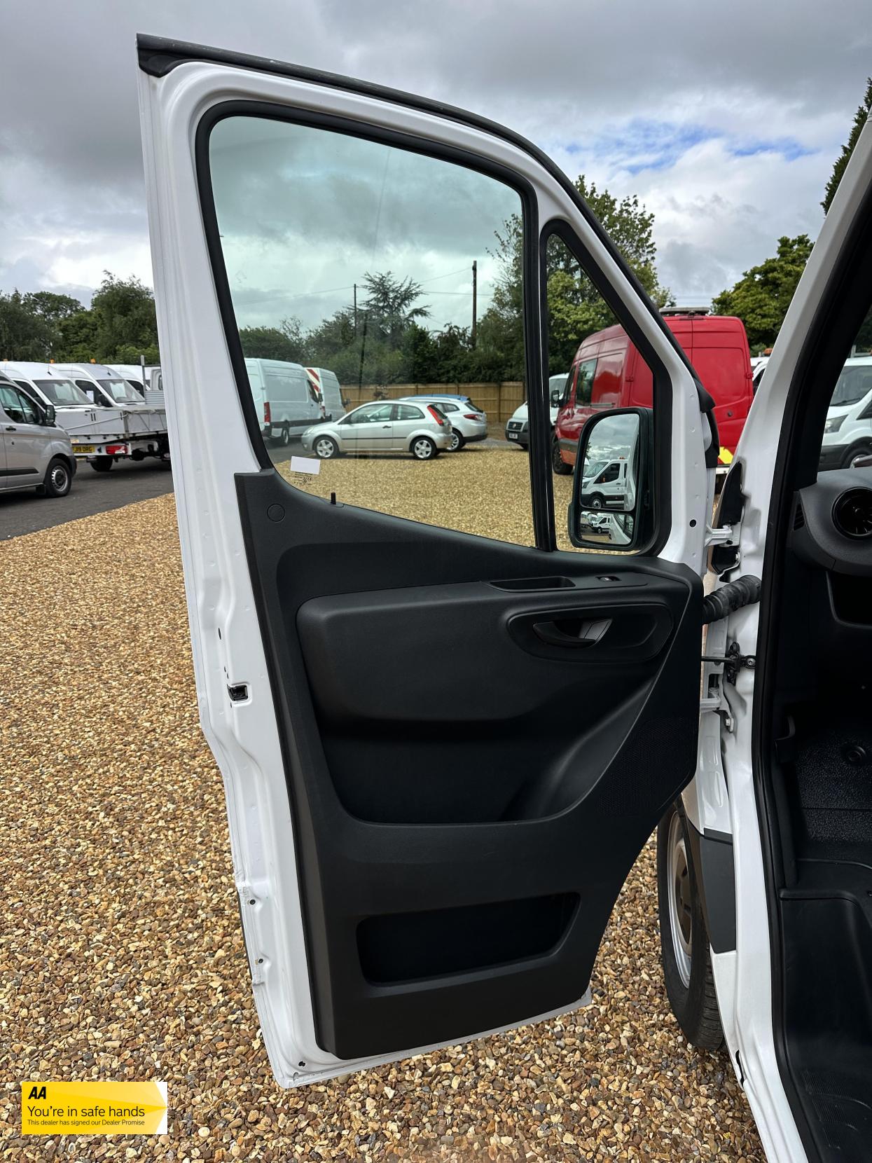 Mercedes-Benz Sprinter 2.1 311 CDI Panel Van 5dr Diesel Manual RWD L3 H2 Euro 6 (114 ps)