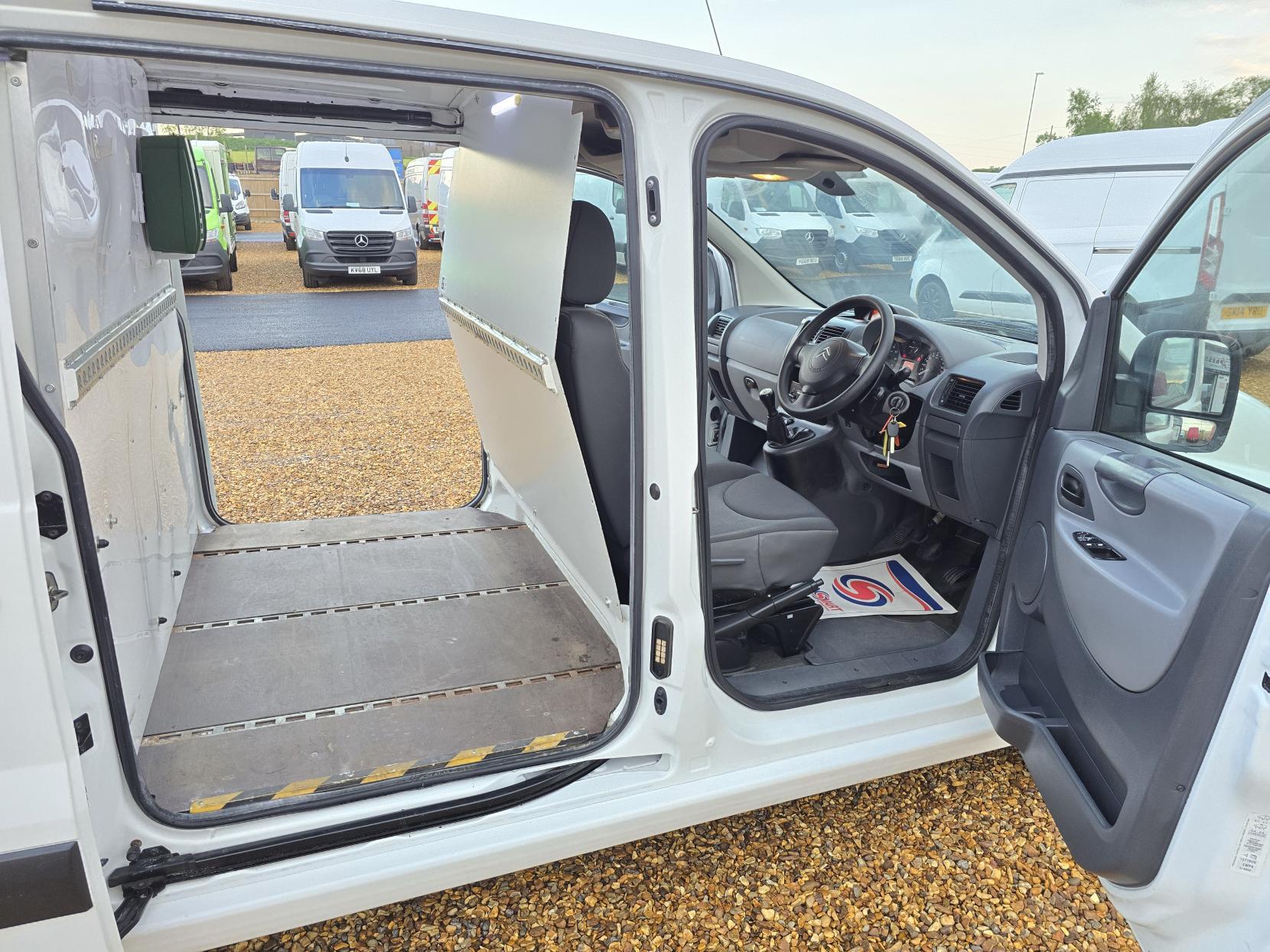 Citroen Dispatch 1.6 1200 HDi Panel Van 5dr Diesel Manual L1 H1 (182 g/km, 90 bhp)