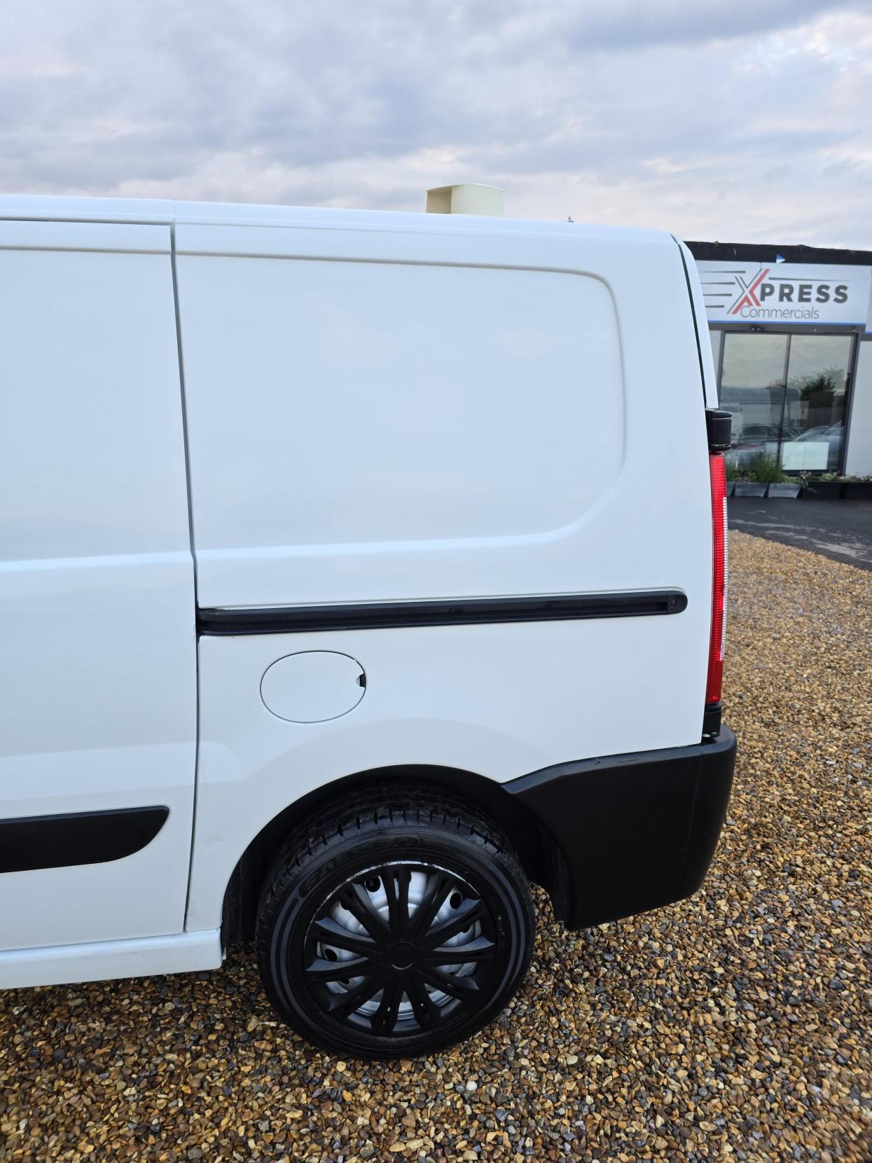 Citroen Dispatch 1.6 1200 HDi Panel Van 5dr Diesel Manual L1 H1 (182 g/km, 90 bhp)