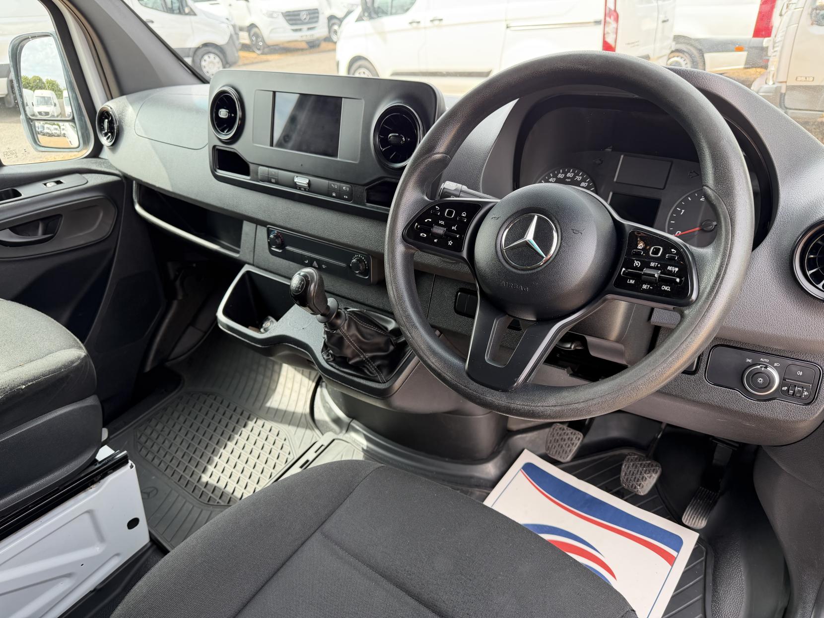 2019 Mercedes-Benz Sprinter 2.1 311 CDI Panel Van 5dr Diesel Manual RWD L3 H2 Euro 6 (114 ps) - Thumbnail 2