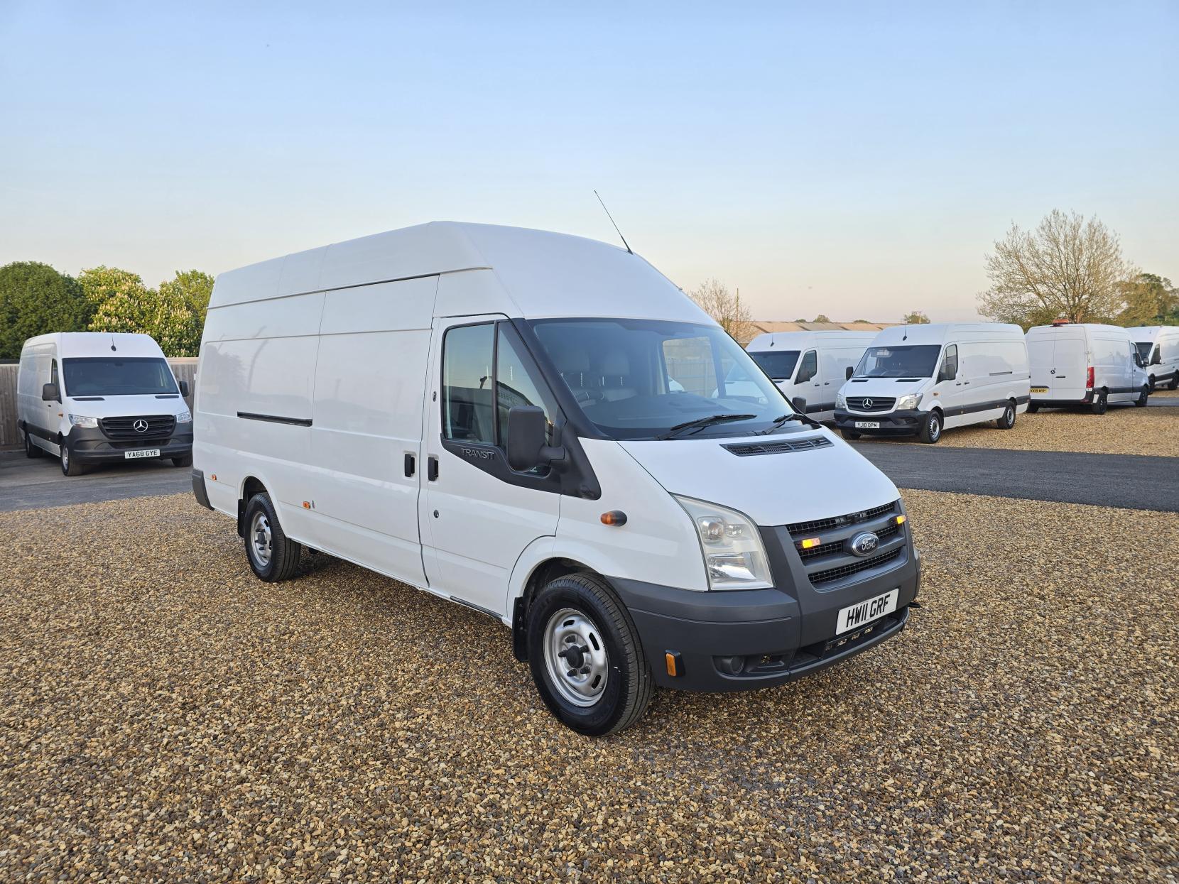 Ford Transit 2.4 TDCi 350 Panel Van 4dr Diesel Manual RWD L4 H3 SRW (98 bhp)