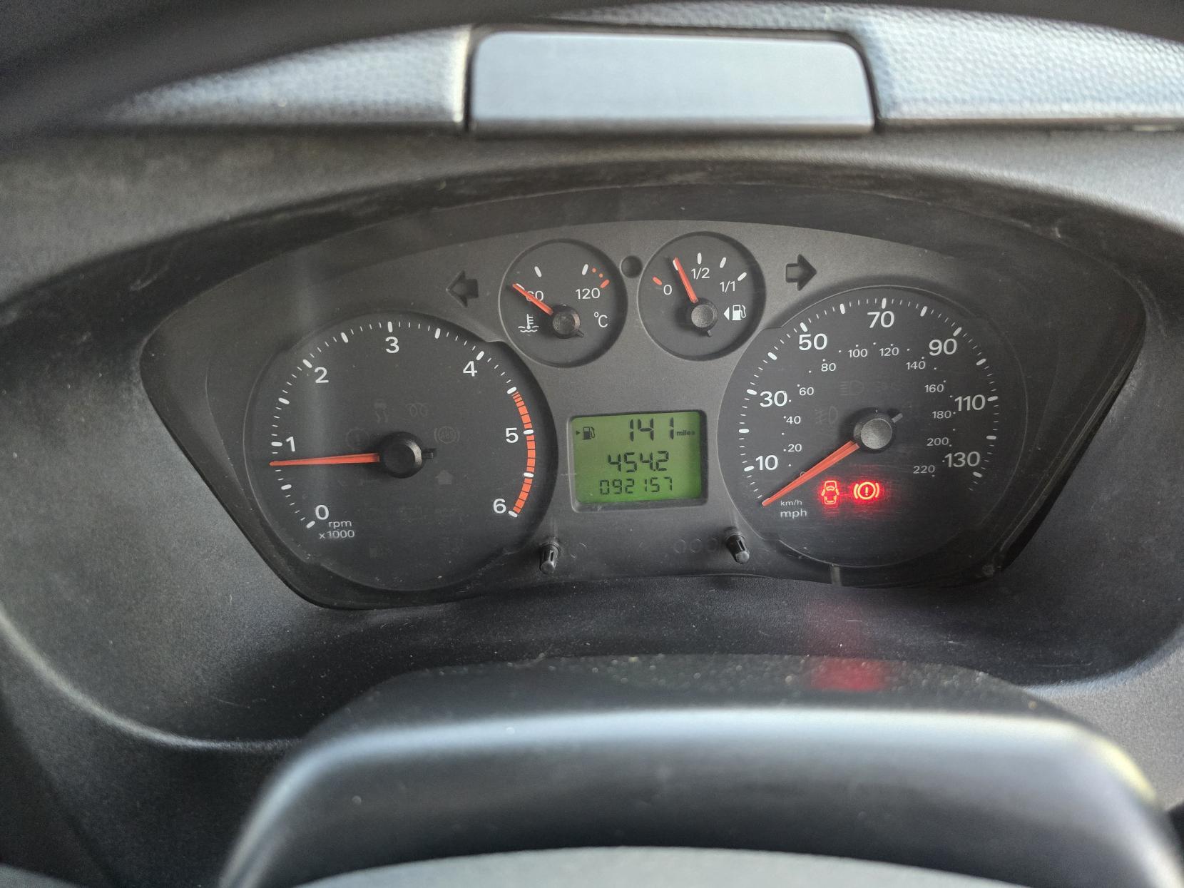 Ford Transit 2.4 TDCi 350 Panel Van 4dr Diesel Manual RWD L4 H3 SRW (98 bhp)