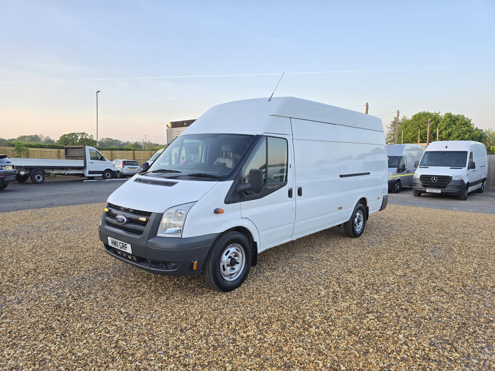 Ford Transit 2.4 TDCi 350 Panel Van 4dr Diesel Manual RWD L4 H3 SRW (98 bhp)