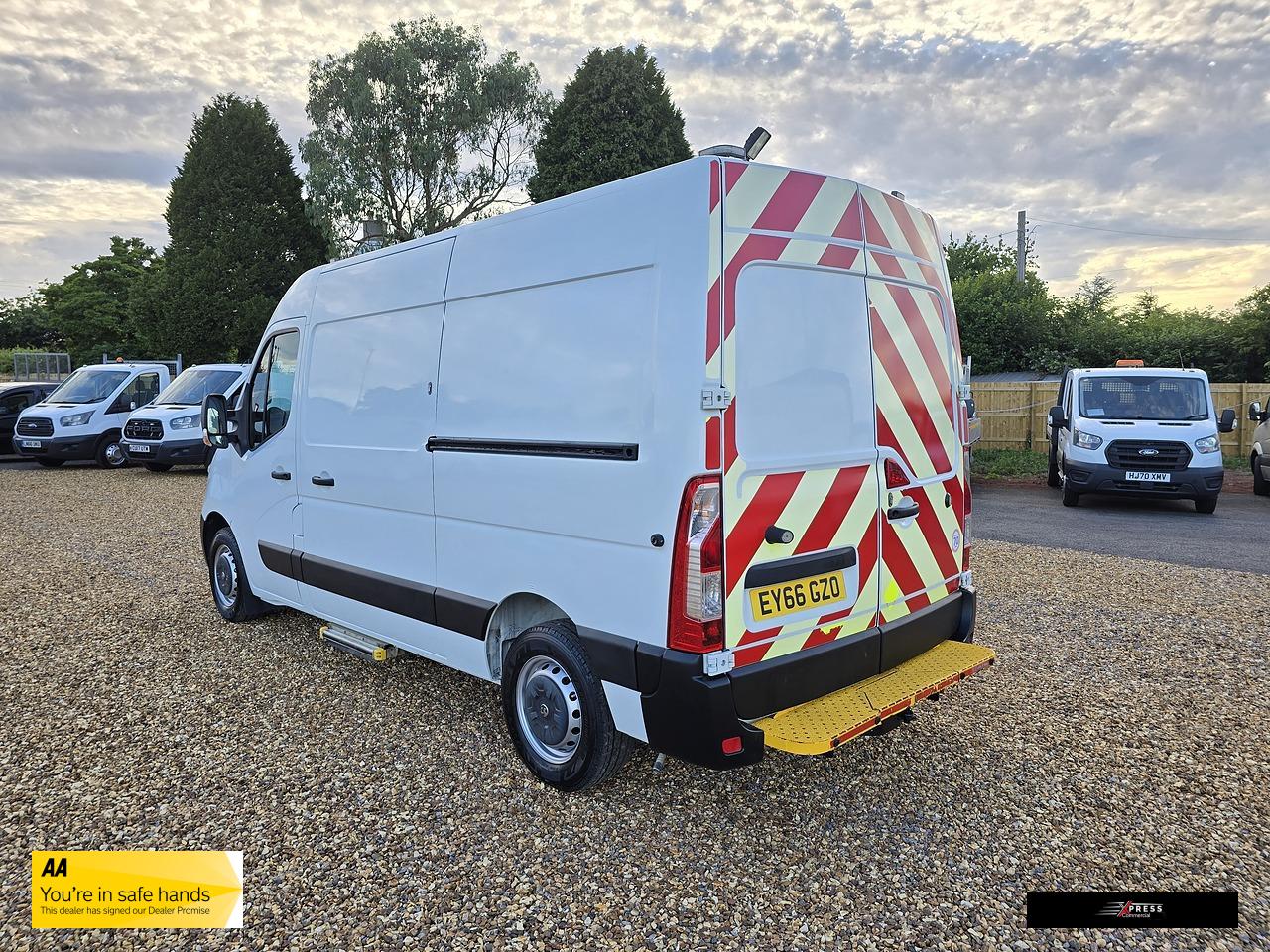 Vauxhall Movano 2.3 CDTi 3500 Panel Van 5dr Diesel Manual FWD L2 H2 Euro 6 (130 ps)
