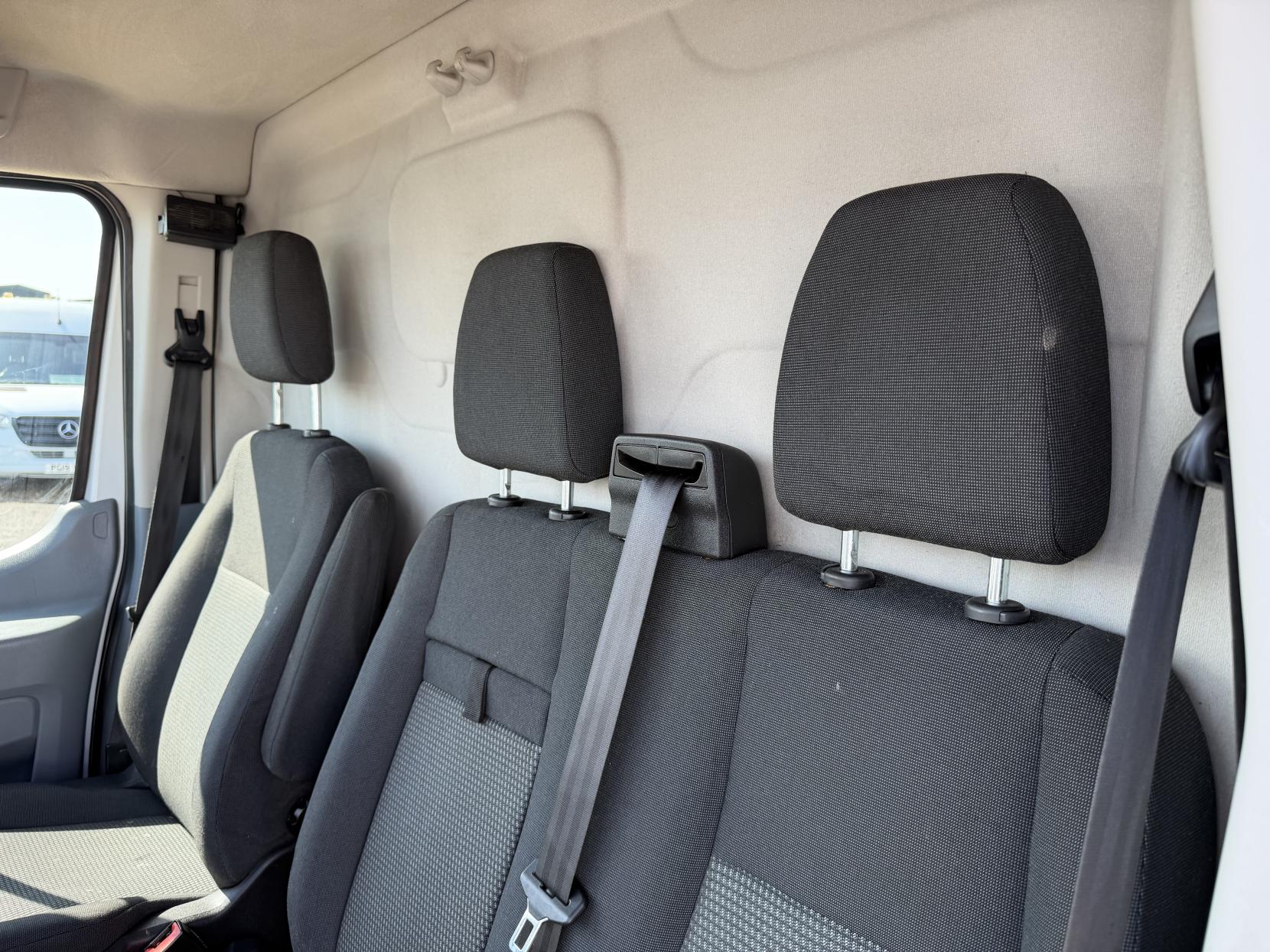 2016 Ford Transit 2.2 TDCi 350 Panel Van 5dr Diesel Manual RWD L2 H3 Euro 5 (155 ps) - Thumbnail 15