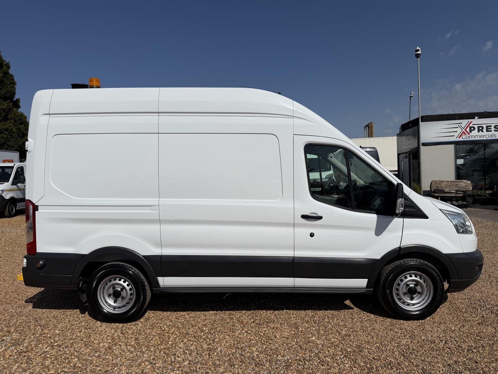 2016 Ford Transit 2.2 TDCi 350 Panel Van 5dr Diesel Manual RWD L2 H3 Euro 5 (155 ps) - Thumbnail 12