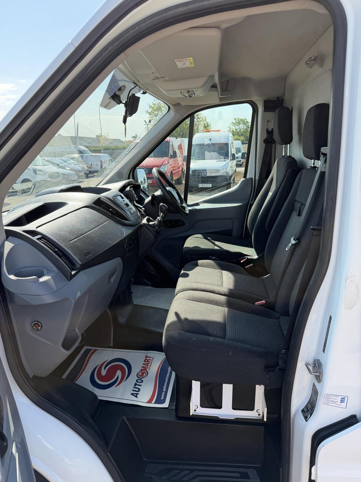2016 Ford Transit 2.2 TDCi 350 Panel Van 5dr Diesel Manual RWD L2 H3 Euro 5 (155 ps) - Thumbnail 14