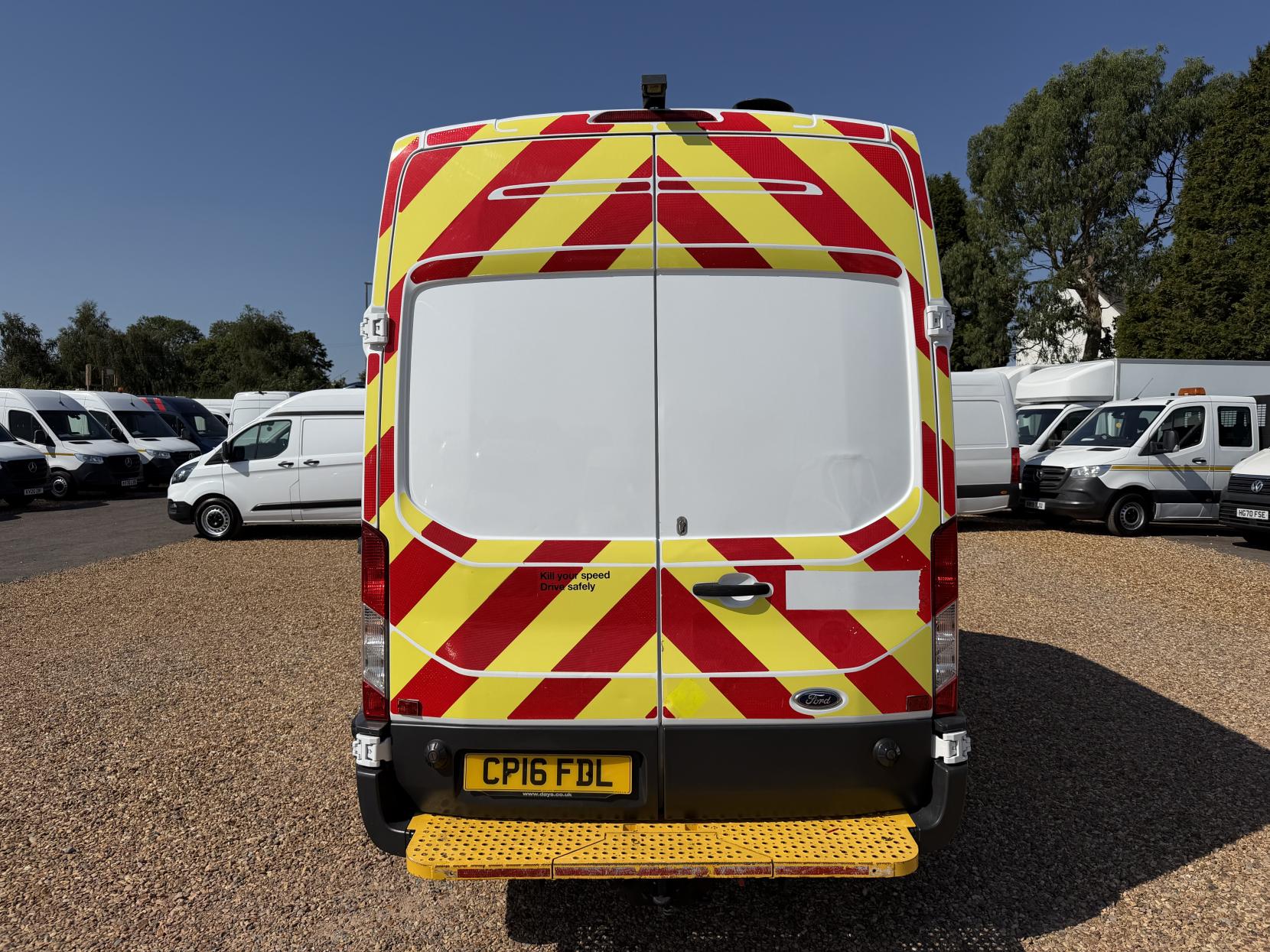 2016 Ford Transit 2.2 TDCi 350 Panel Van 5dr Diesel Manual RWD L2 H3 Euro 5 (155 ps) - Thumbnail 10