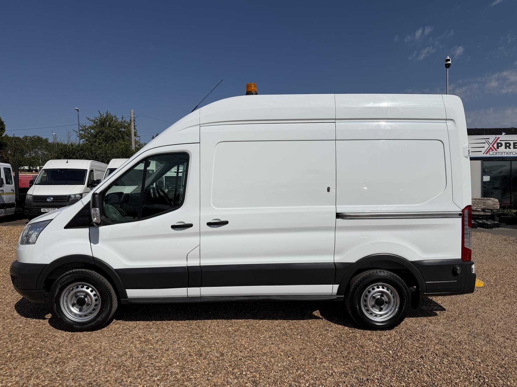 2016 Ford Transit 2.2 TDCi 350 Panel Van 5dr Diesel Manual RWD L2 H3 Euro 5 (155 ps) - Thumbnail 8
