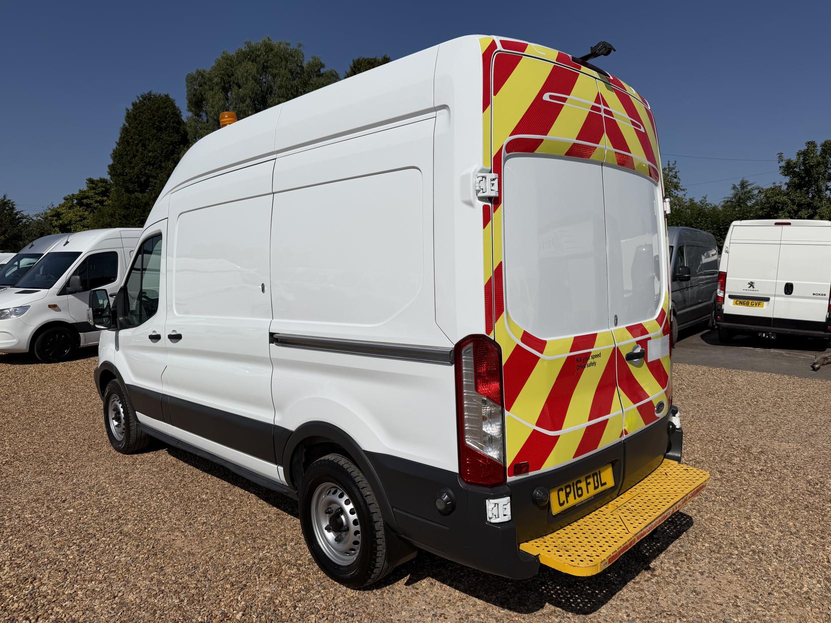 2016 Ford Transit 2.2 TDCi 350 Panel Van 5dr Diesel Manual RWD L2 H3 Euro 5 (155 ps) - Thumbnail 9