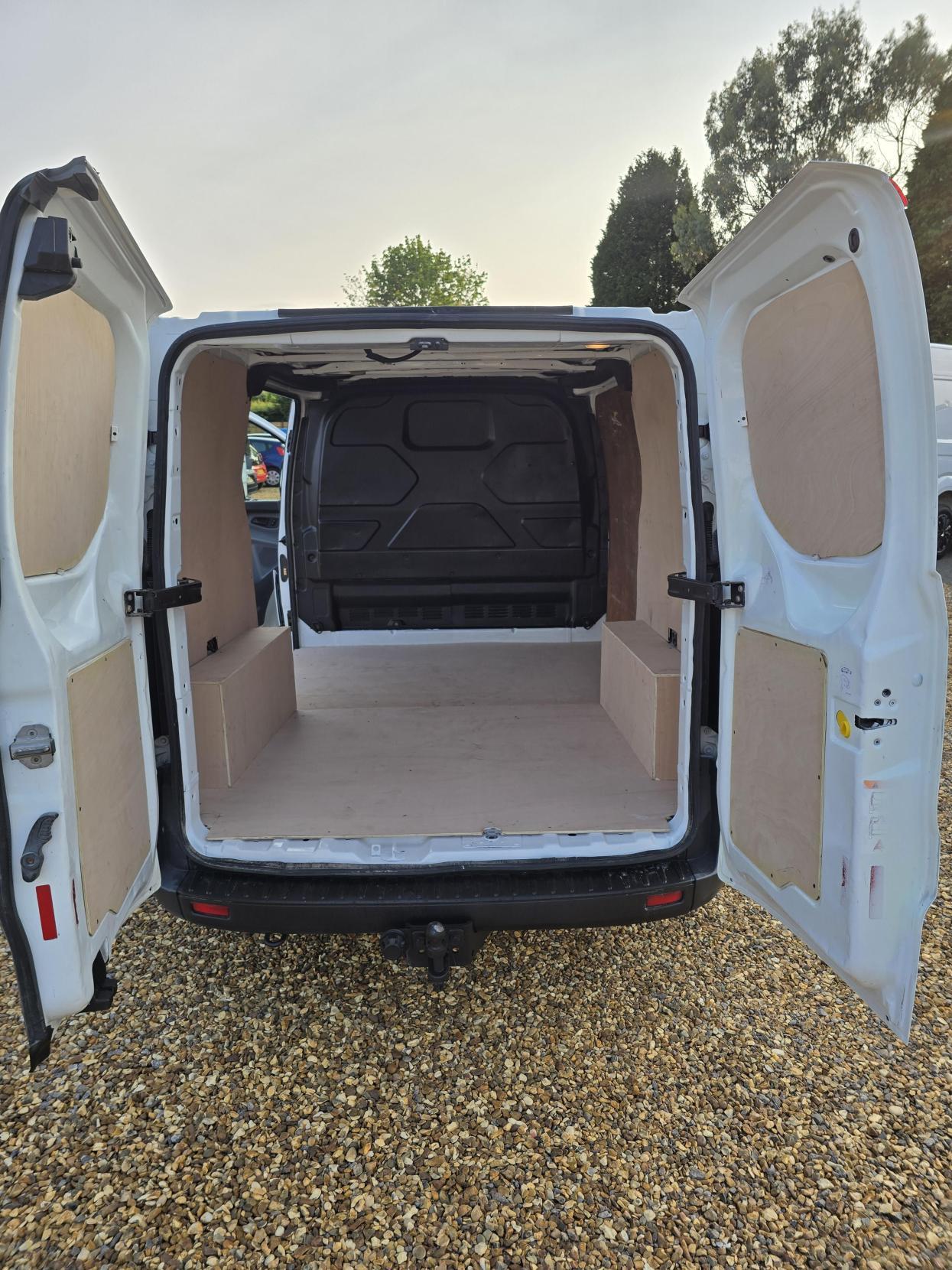 Ford Transit Custom 2.2 TDCi 290 Panel Van 5dr Diesel Manual L1 H1 (186 g/km, 98 bhp)