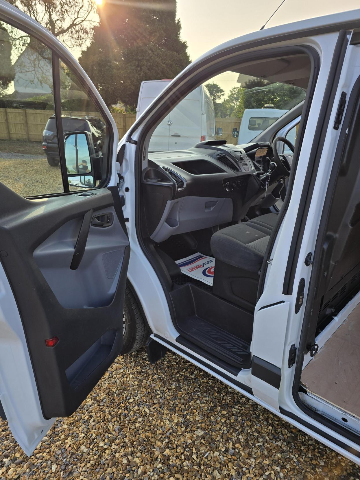 Ford Transit Custom 2.2 TDCi 290 Panel Van 5dr Diesel Manual L1 H1 (186 g/km, 98 bhp)
