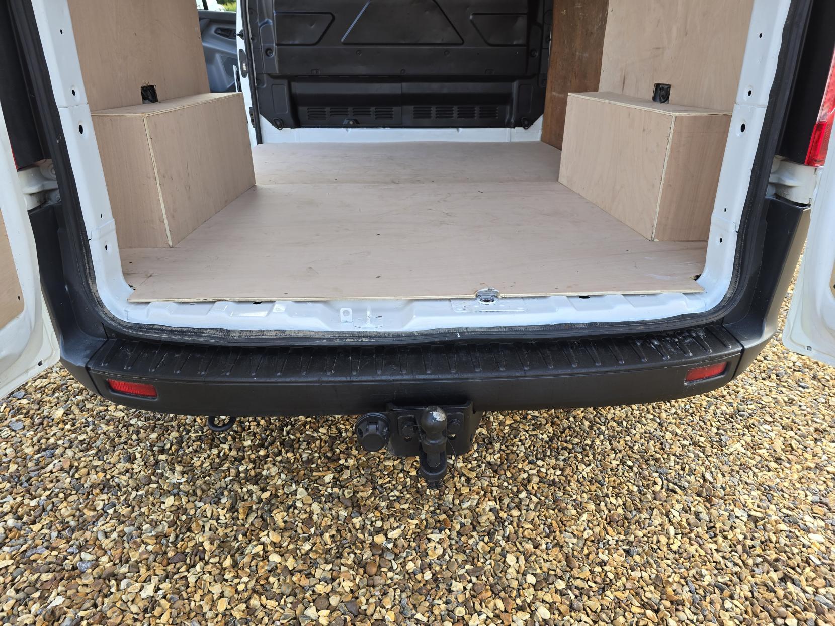 Ford Transit Custom 2.2 TDCi 290 Panel Van 5dr Diesel Manual L1 H1 (186 g/km, 98 bhp)