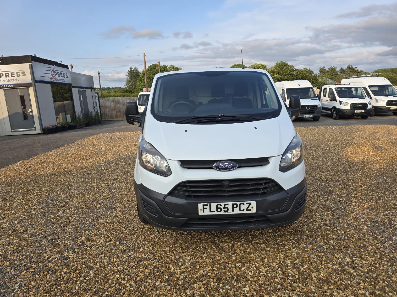 Ford Transit Custom 2.2 TDCi 290 Panel Van 5dr Diesel Manual L1 H1 (186 g/km, 98 bhp)