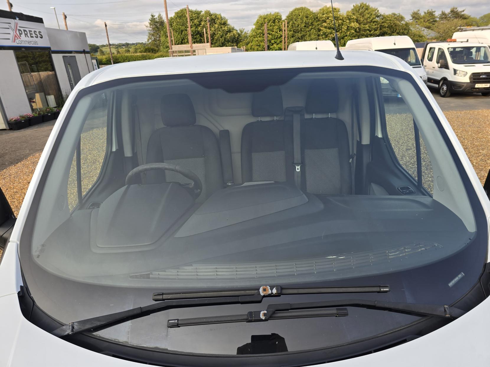 Ford Transit Custom 2.2 TDCi 290 Panel Van 5dr Diesel Manual L1 H1 (186 g/km, 98 bhp)