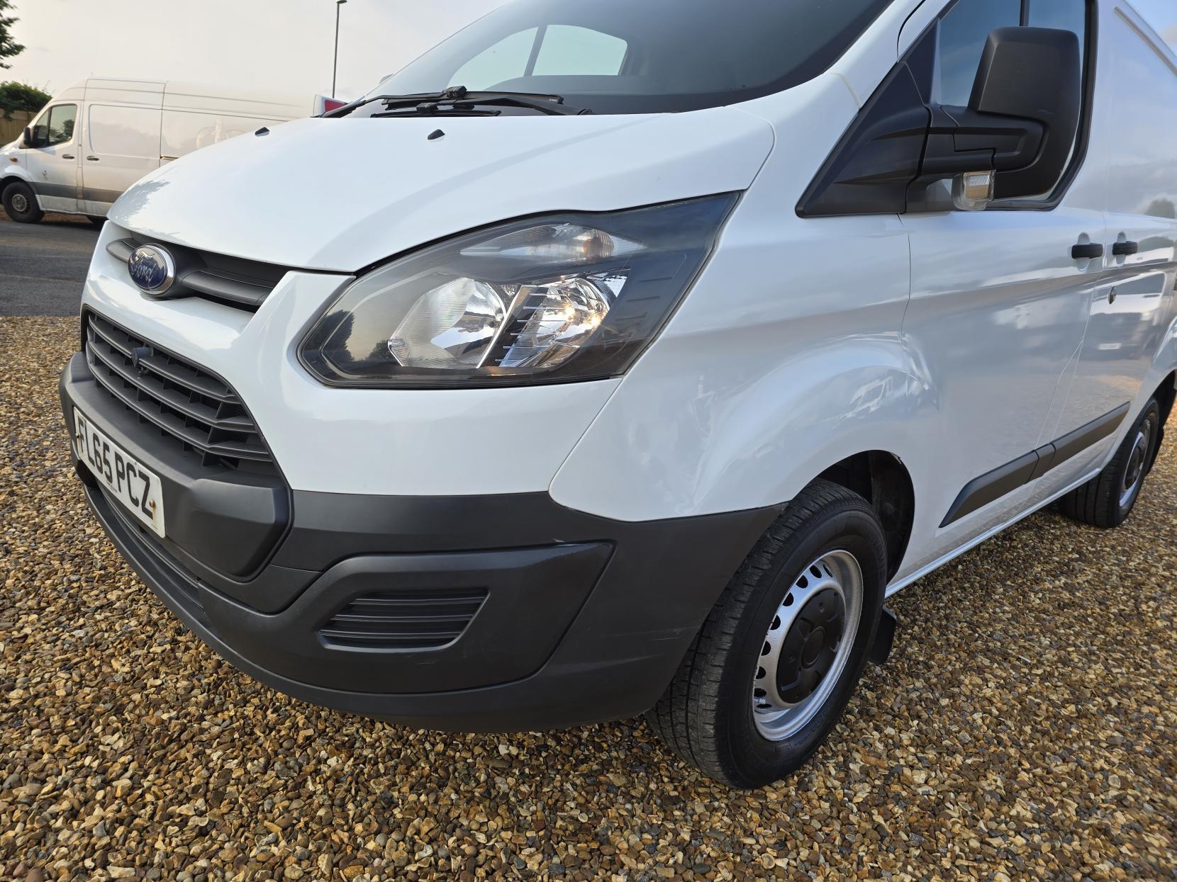 Ford Transit Custom 2.2 TDCi 290 Panel Van 5dr Diesel Manual L1 H1 (186 g/km, 98 bhp)