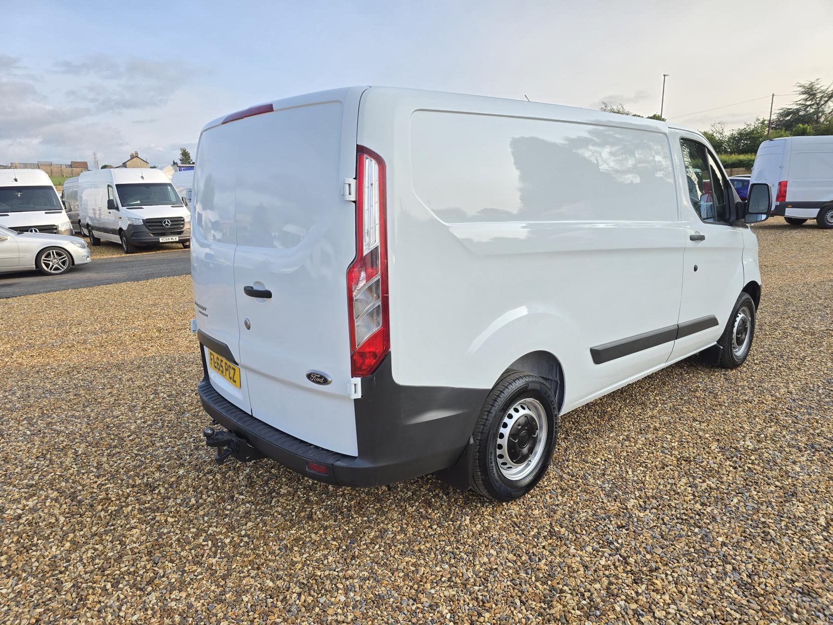 Ford Transit Custom 2.2 TDCi 290 Panel Van 5dr Diesel Manual L1 H1 (186 g/km, 98 bhp)
