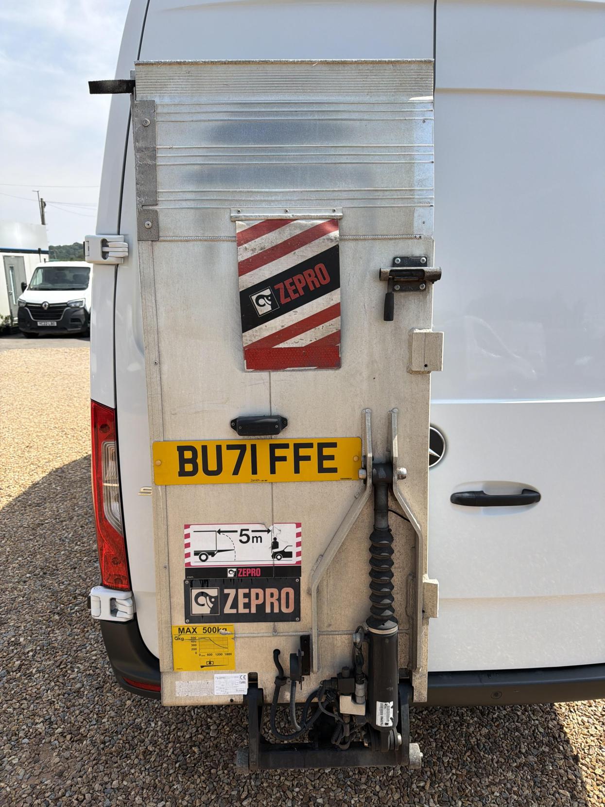 2021 Mercedes-Benz Sprinter 2.0 315 CDI Progressive Panel Van 5dr Diesel Manual RWD L2 H2 Euro 6 (s/s) (150 ps) - Thumbnail 29