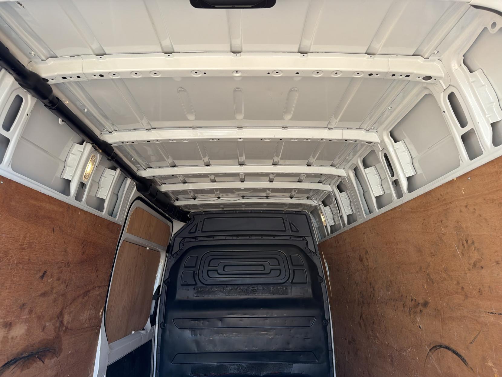 2021 Mercedes-Benz Sprinter 2.0 315 CDI Progressive Panel Van 5dr Diesel Manual RWD L2 H2 Euro 6 (s/s) (150 ps) - Thumbnail 37