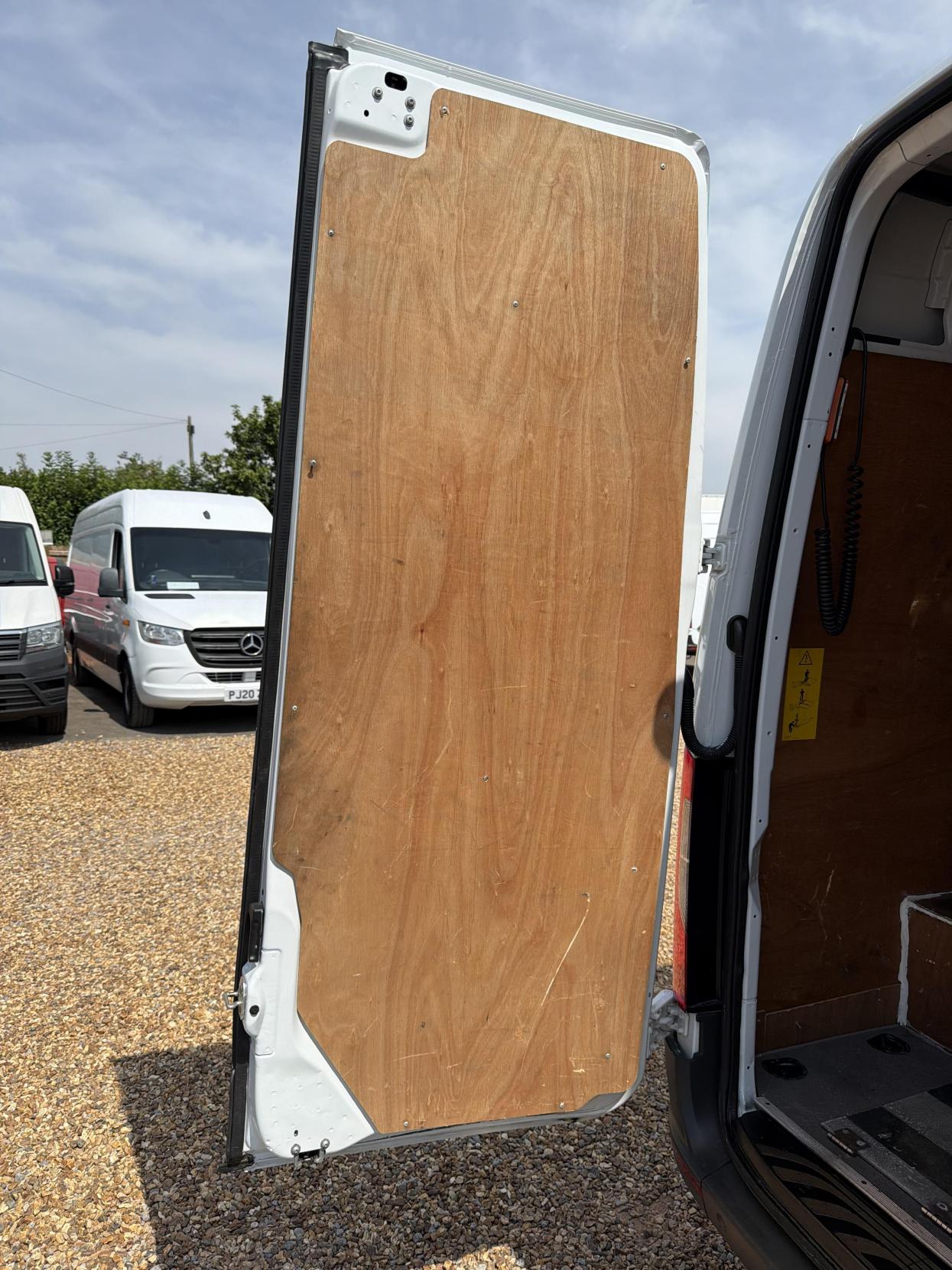 2021 Mercedes-Benz Sprinter 2.0 315 CDI Progressive Panel Van 5dr Diesel Manual RWD L2 H2 Euro 6 (s/s) (150 ps) - Thumbnail 30